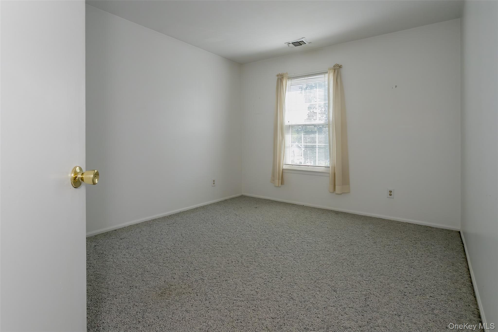 37 Candlestick Court, Warwick, NY 10990