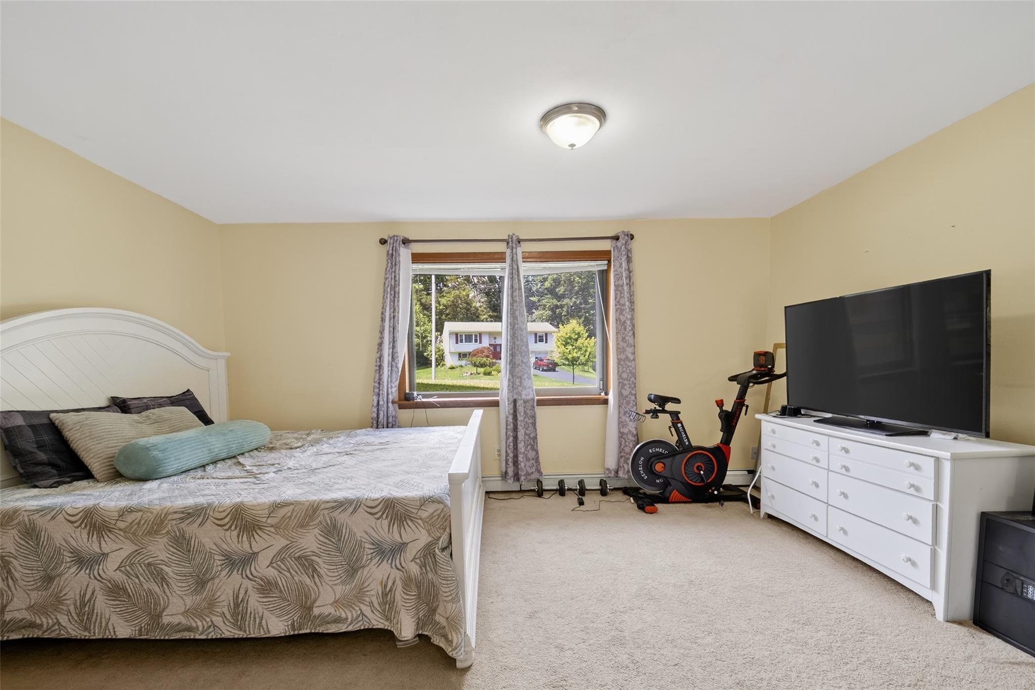 49 Raker Road, Poughkeepsie, NY 12603