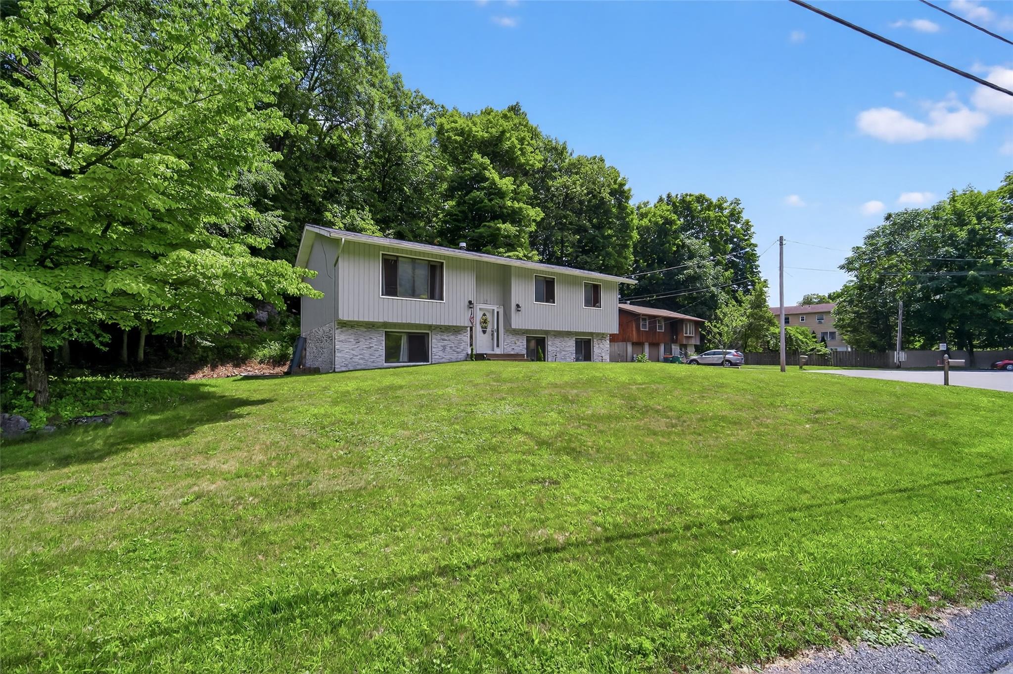 49 Raker Road, Poughkeepsie, NY 12603