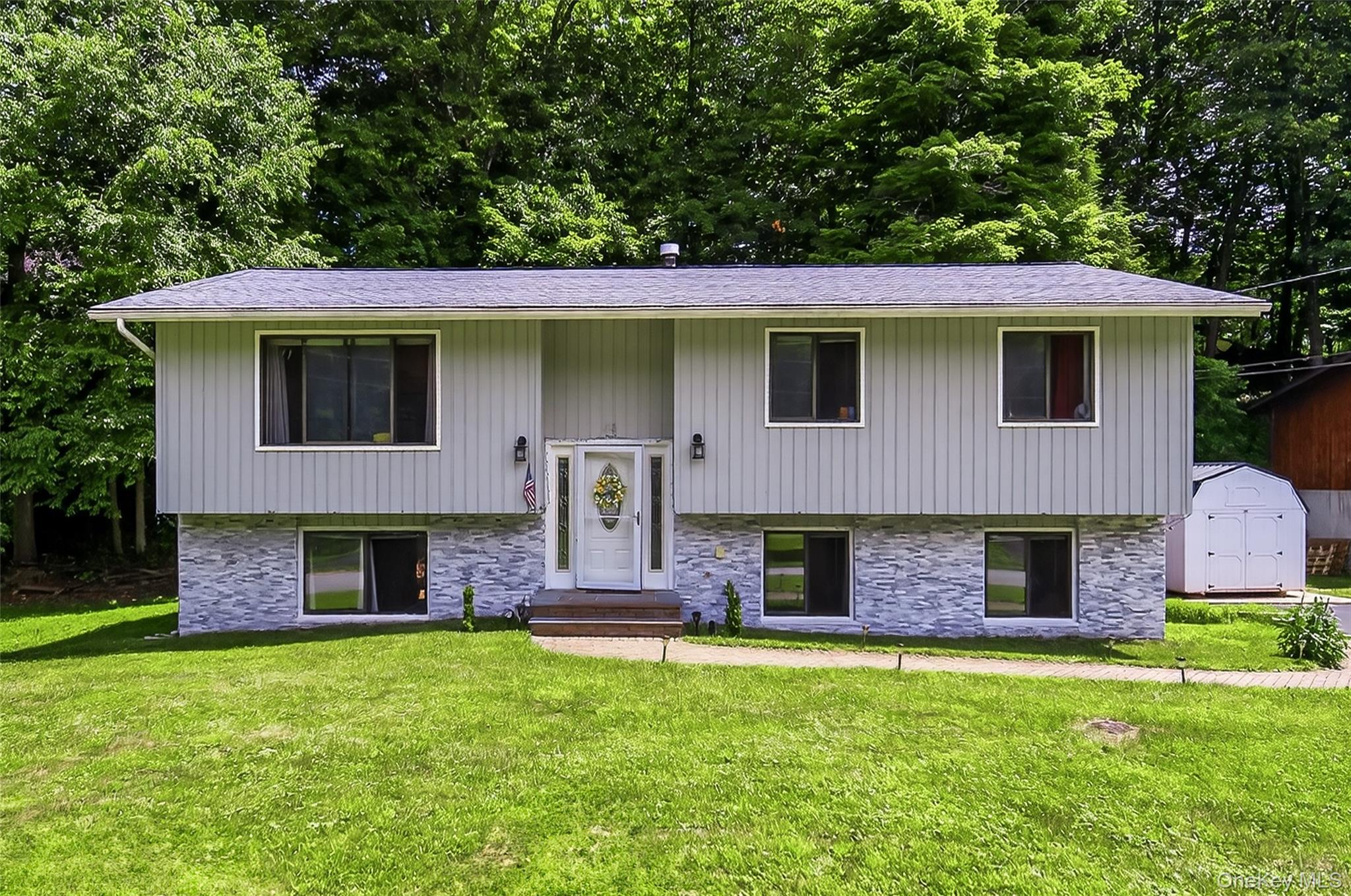 49 Raker Road, Poughkeepsie, NY 12603