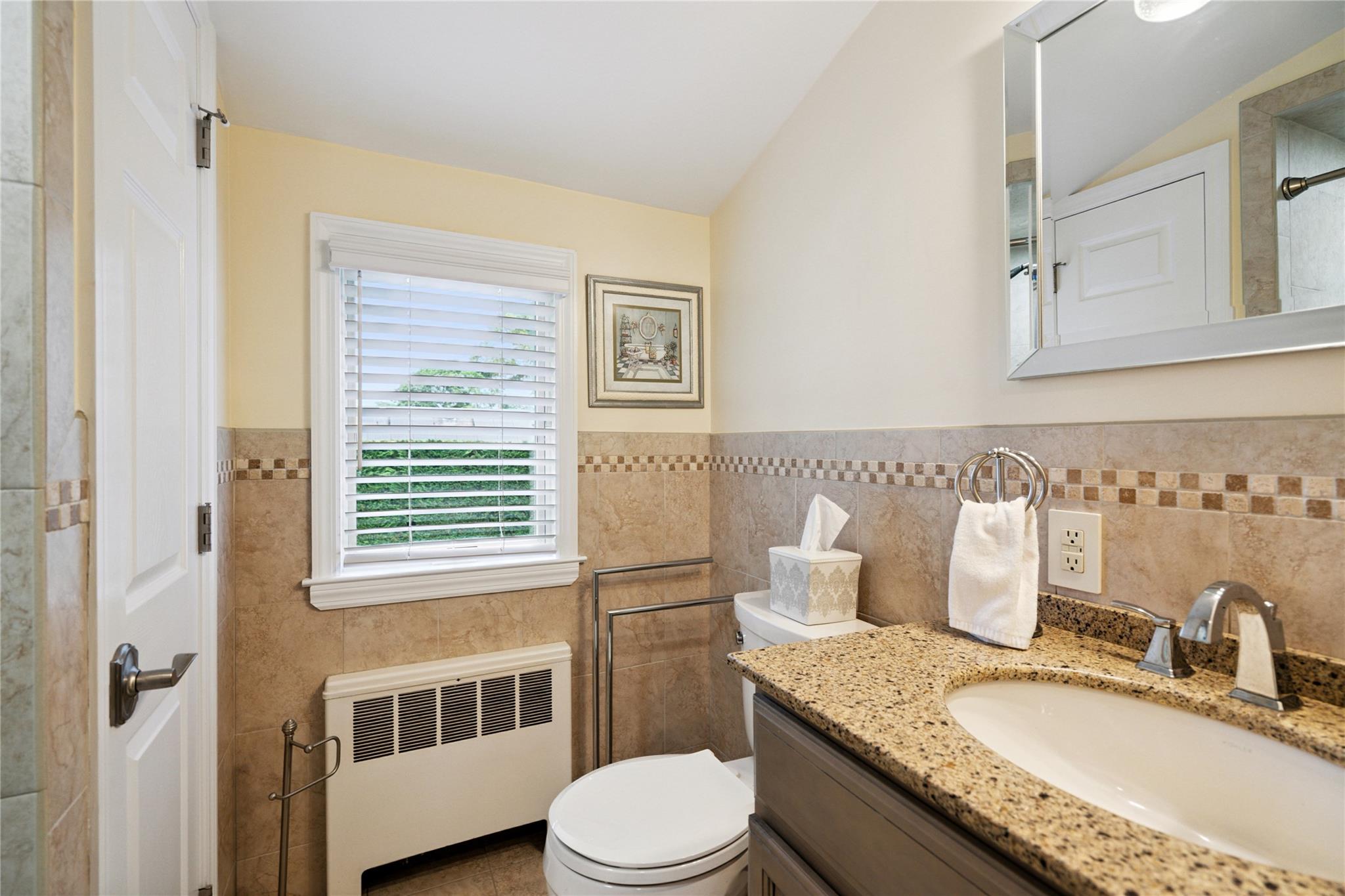 87 3rd Avenue, Massapequa Park, NY 11762