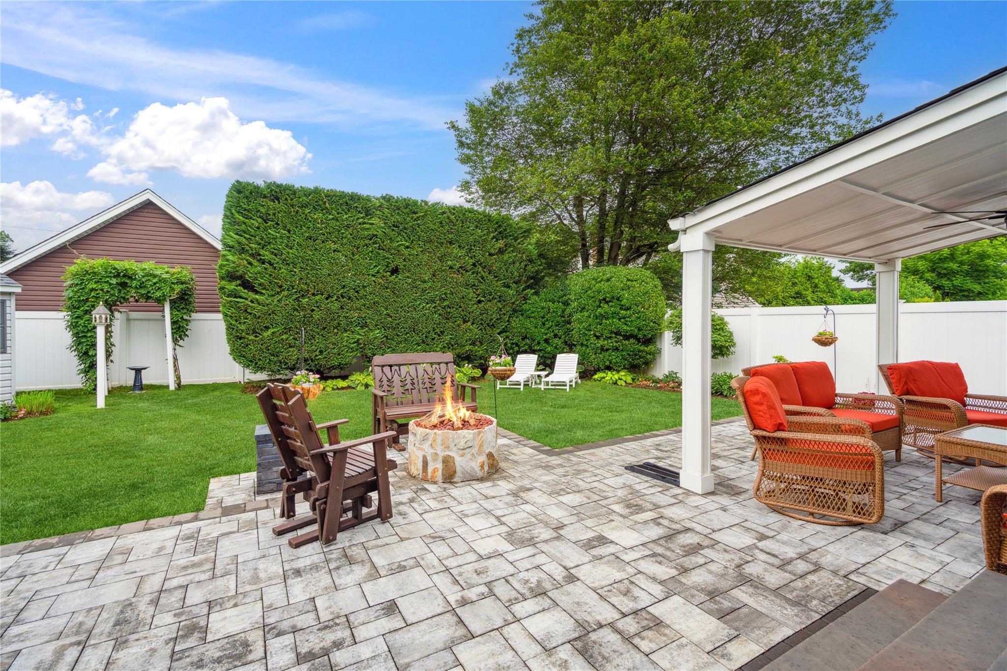 87 3rd Avenue, Massapequa Park, NY 11762