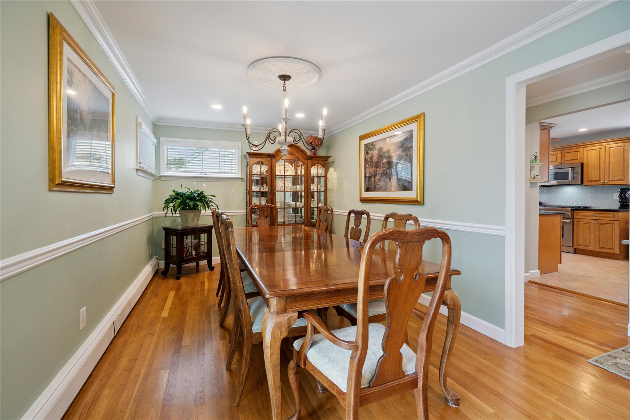87 3rd Avenue, Massapequa Park, NY 11762