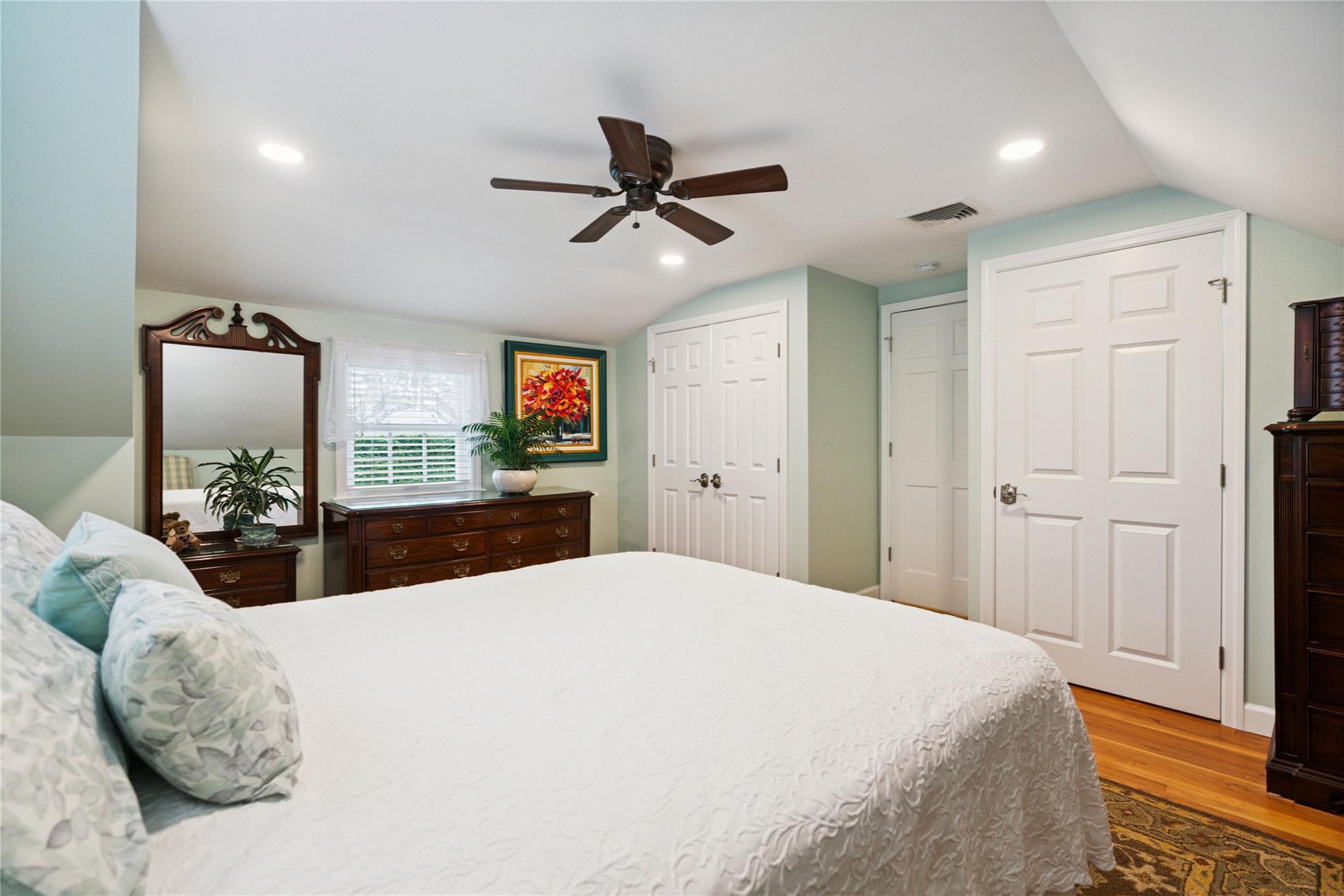 87 3rd Avenue, Massapequa Park, NY 11762