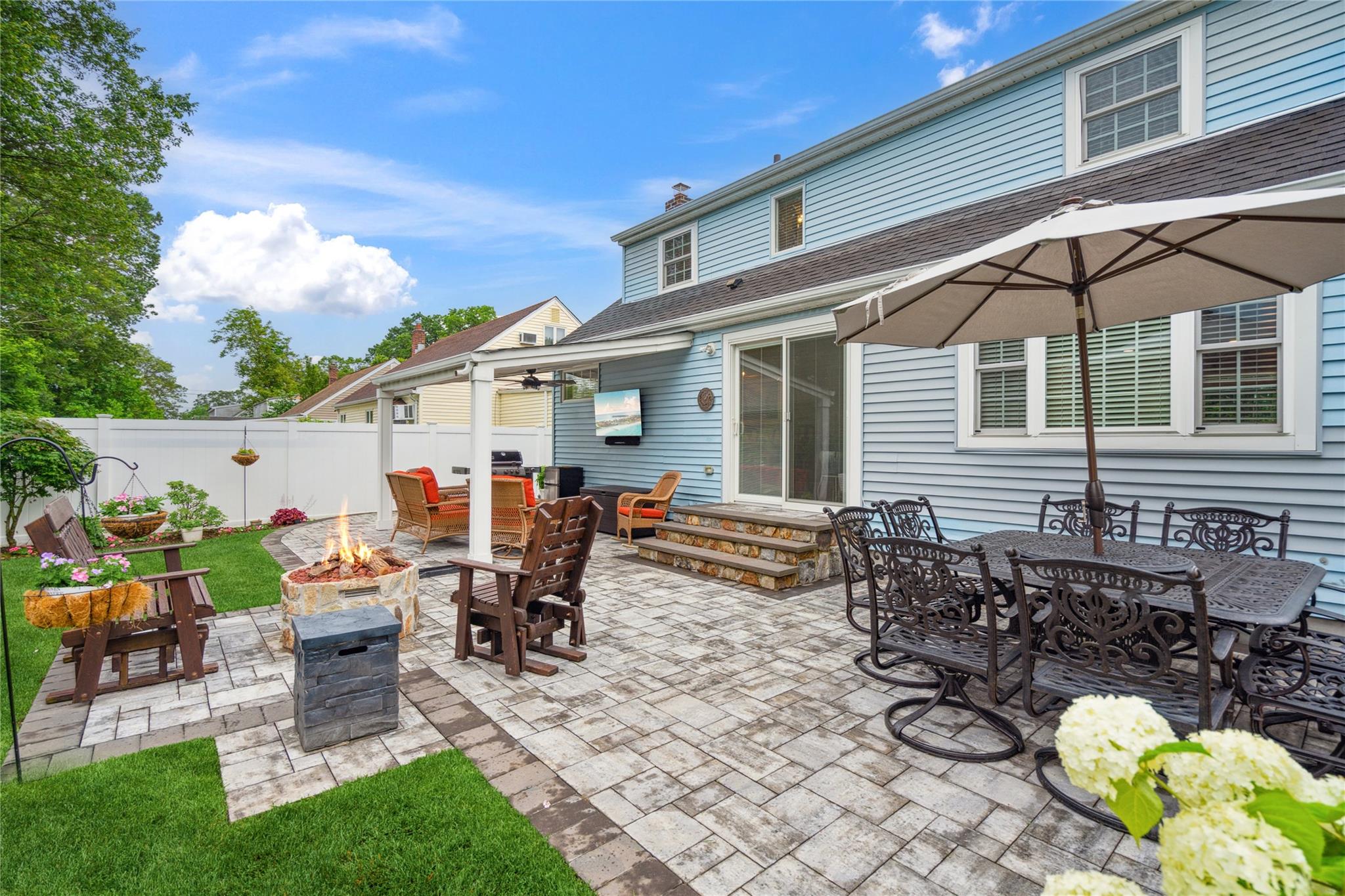 87 3rd Avenue, Massapequa Park, NY 11762