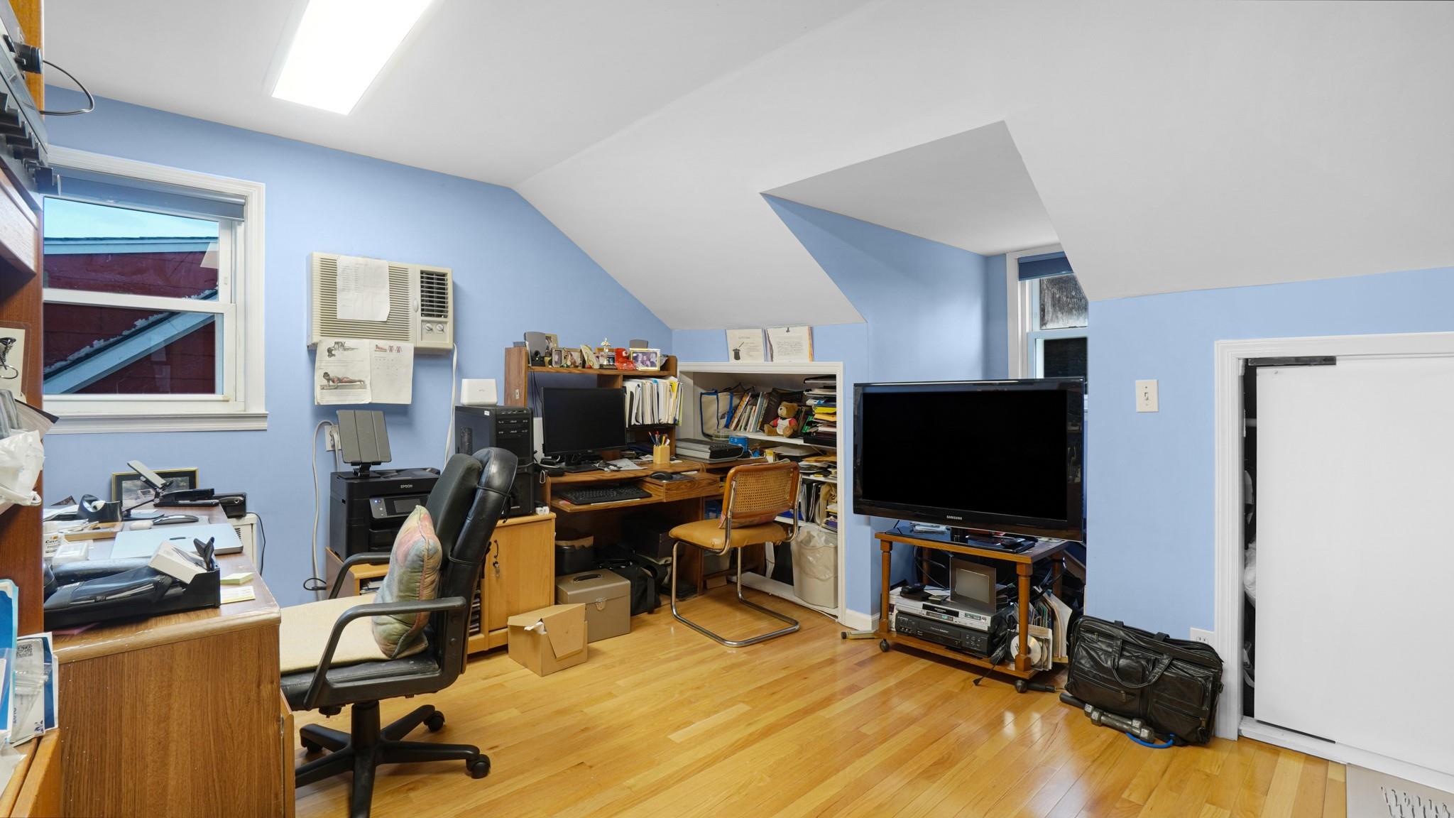 2334 Belmont Avenue, Elmont, NY 11003