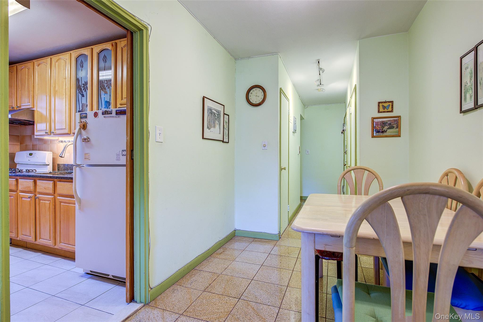 143-25 84 Drive # 2G, Jamaica, NY 11435