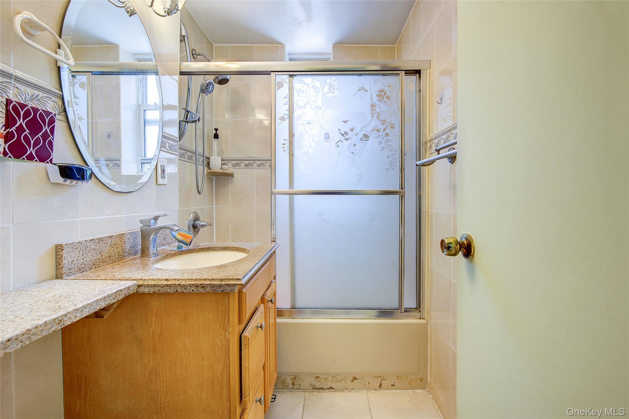 143-25 84 Drive # 2G, Jamaica, NY 11435