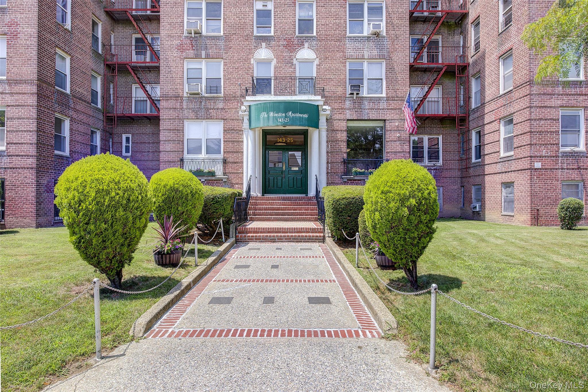 143-25 84 Drive # 2G, Jamaica, NY 11435
