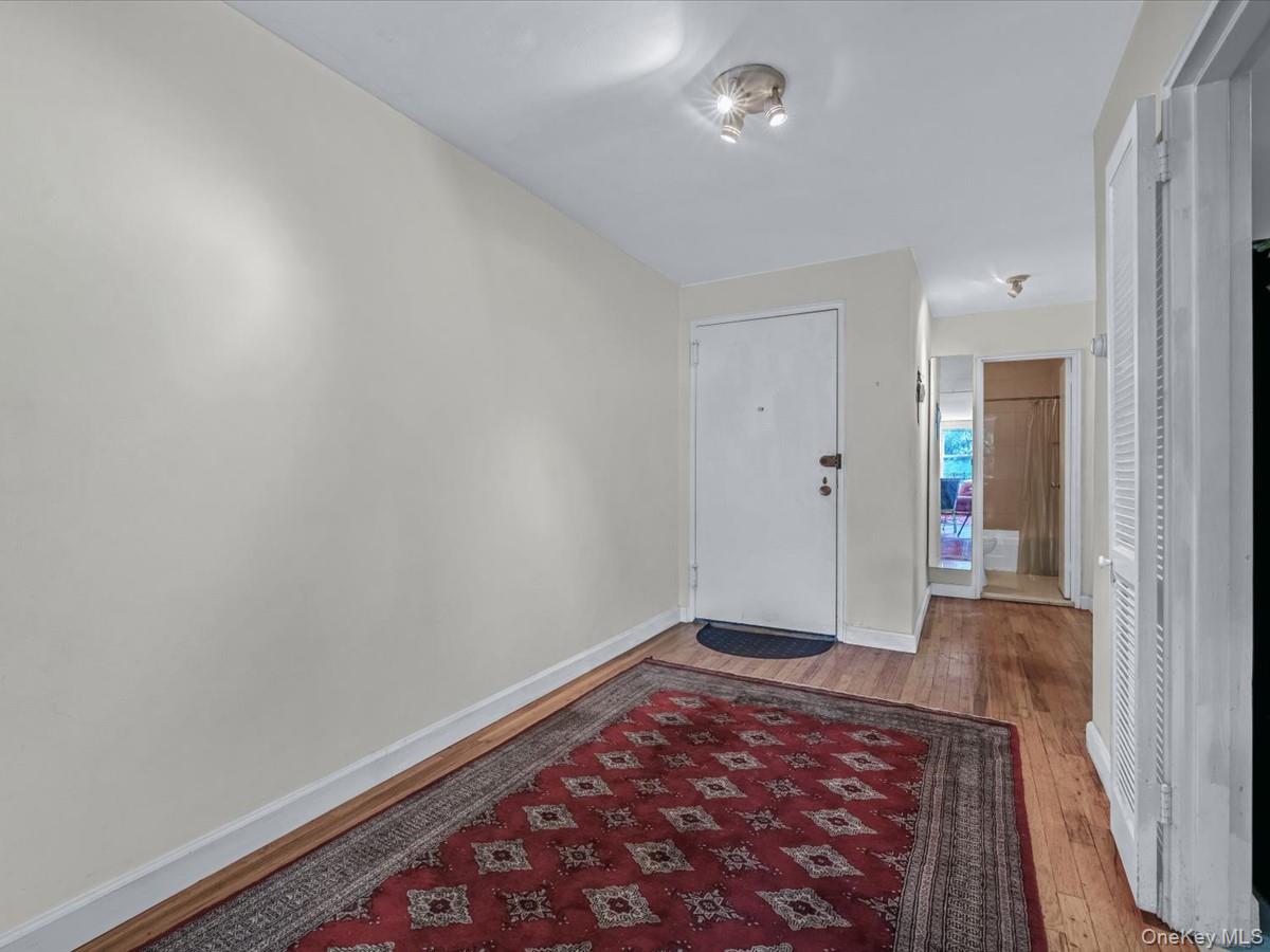 42-30 Douglaston Parkway # 3L, Douglaston, NY 11363