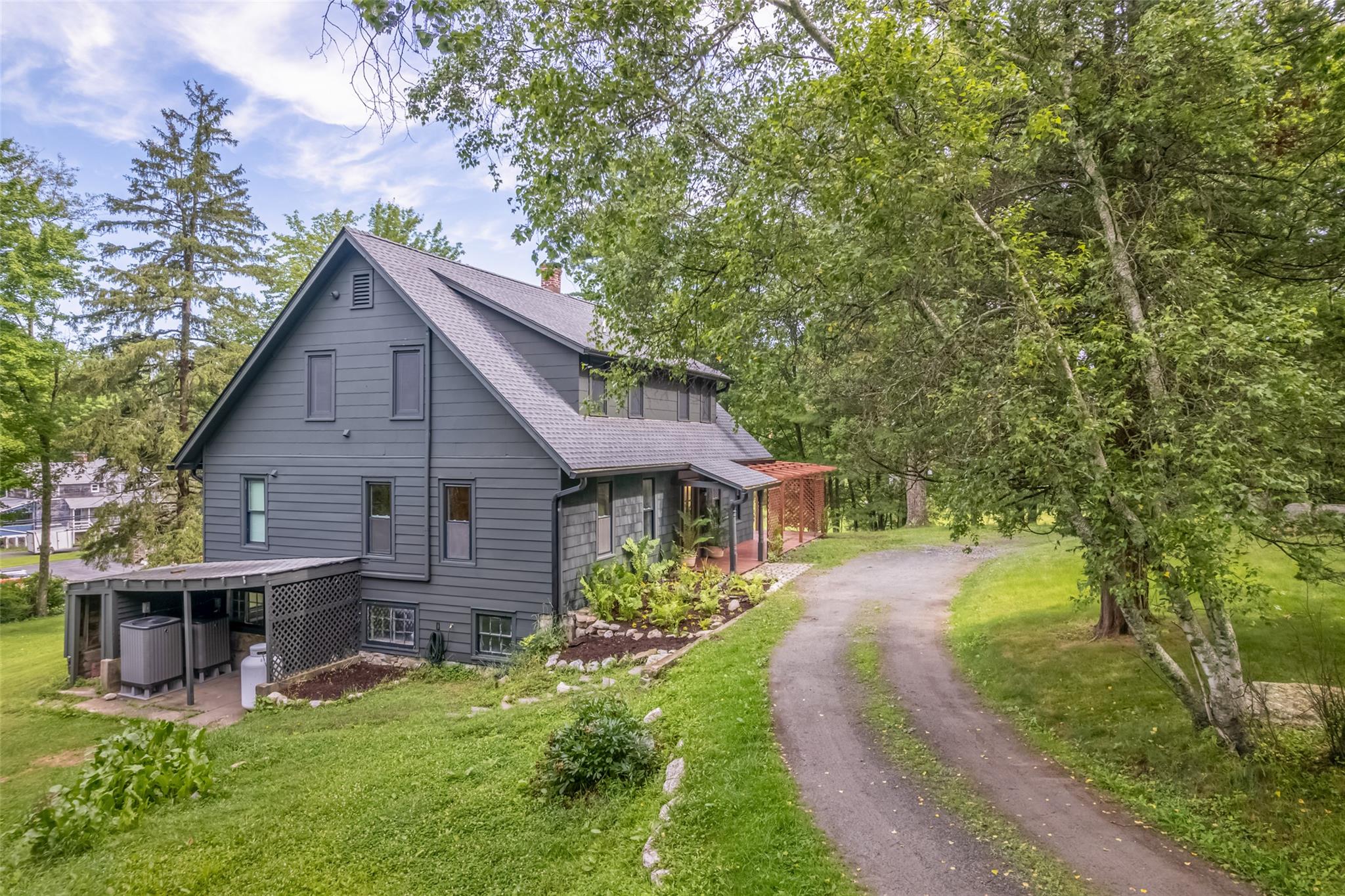 405 Vista Maria Road, Cragsmoor, NY 12420