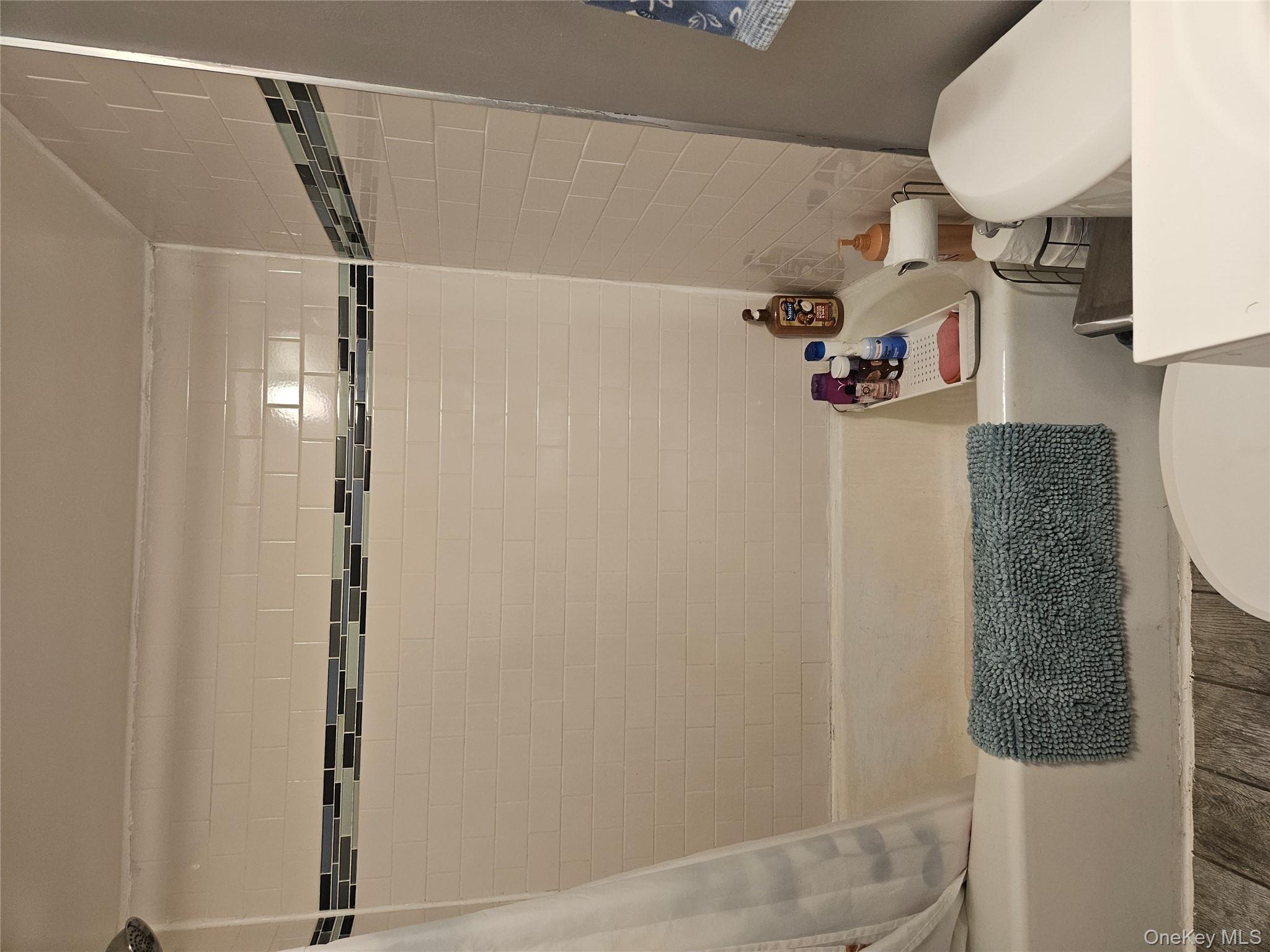 78 Carmine Drive # D14, Wappingers Falls, NY 12590