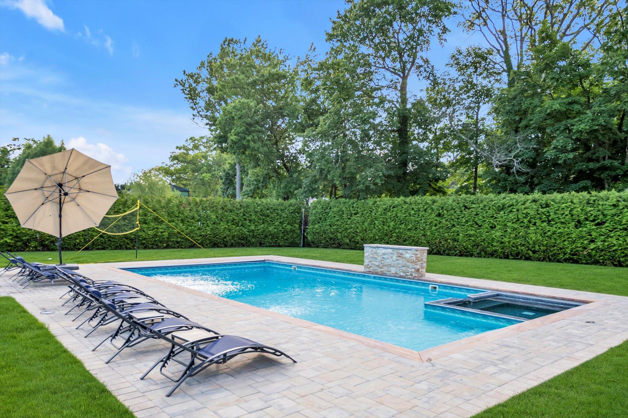 185 Dolphin Drive, Hewlett Neck, NY 11598