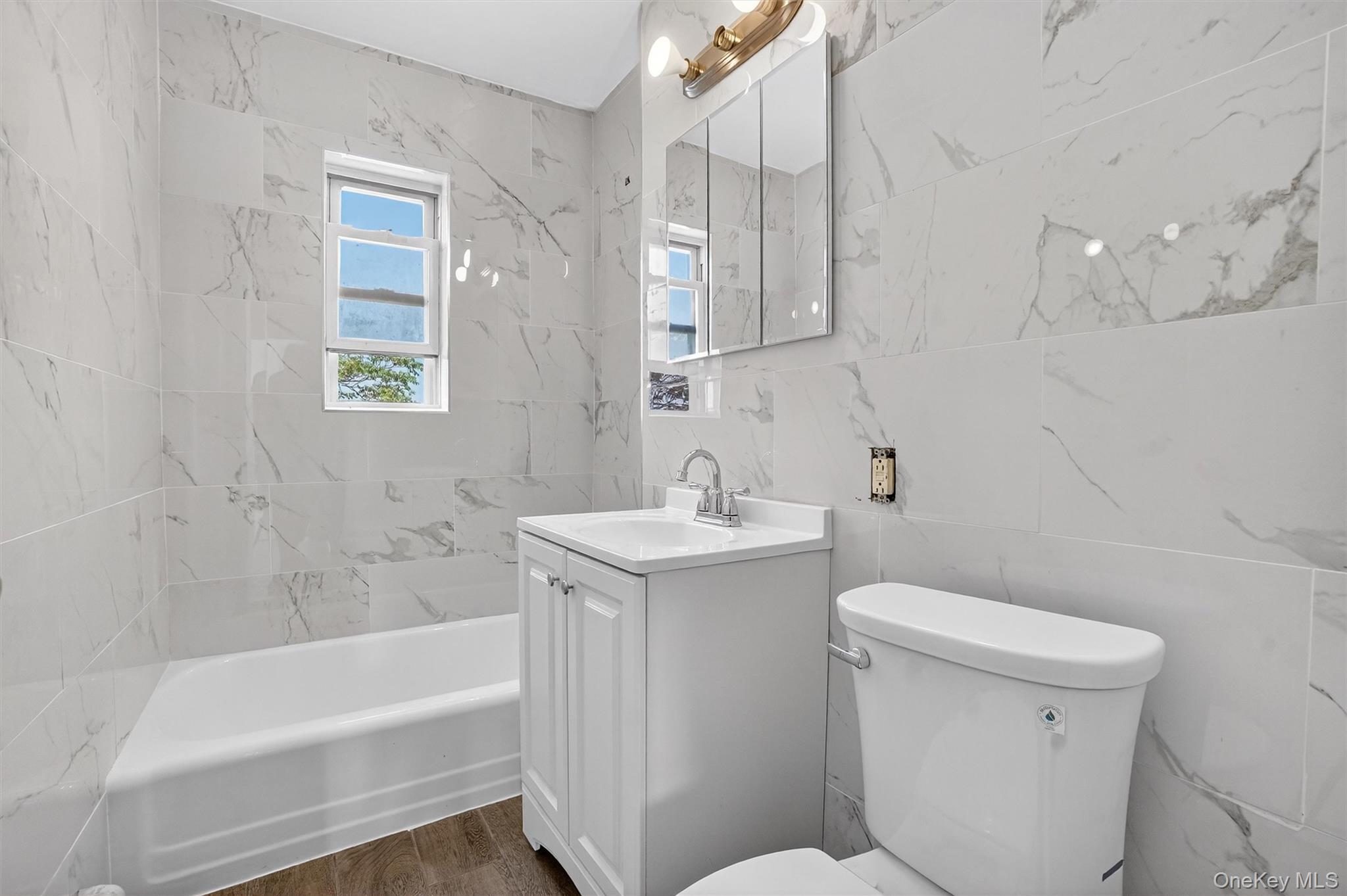 1025 E 229th Street # B, Bronx, NY 10466