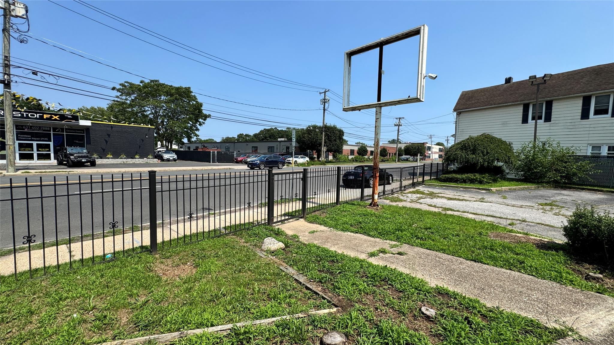 292 Little East Neck Road, West Babylon, NY 11704