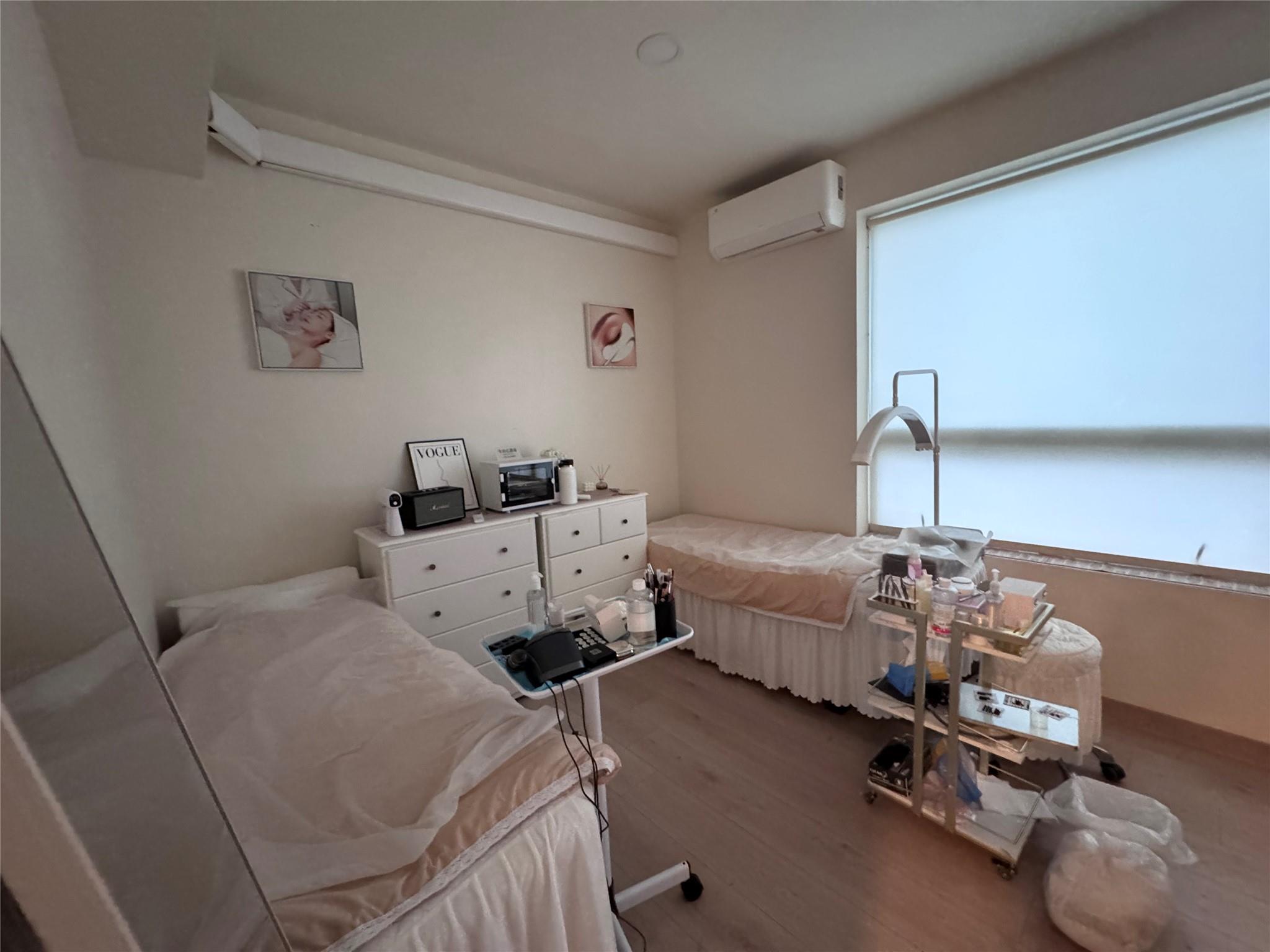 36-50 main st 3F, Flushing, NY 11354