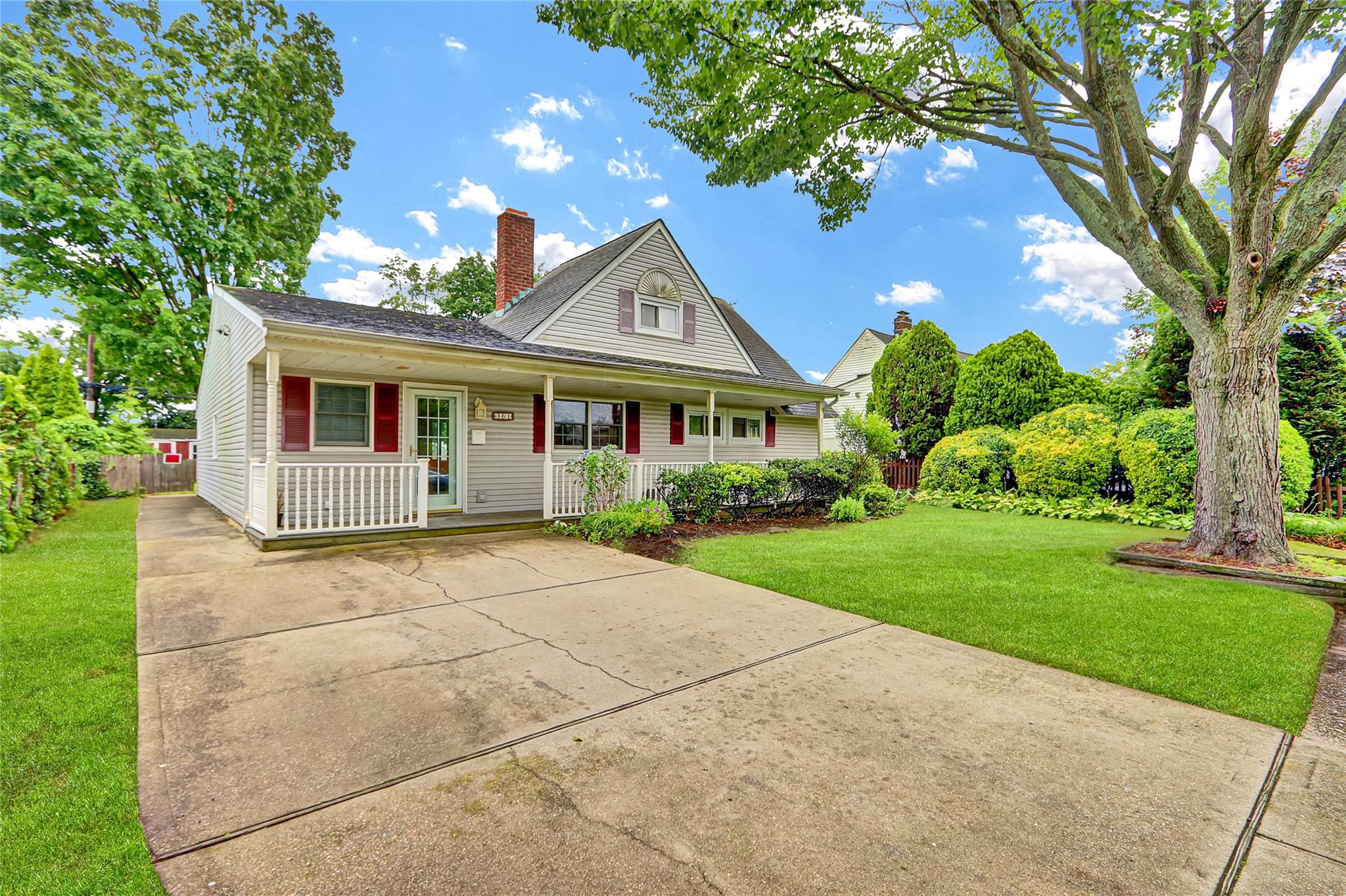 361 Twin S Lane, Wantagh, NY 11793