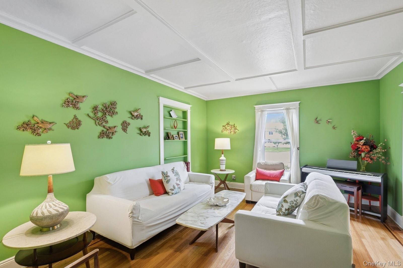 457 Secatogue Avenue, Farmingdale, NY 11735