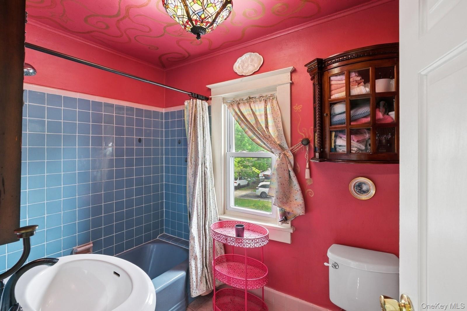 457 Secatogue Avenue, Farmingdale, NY 11735