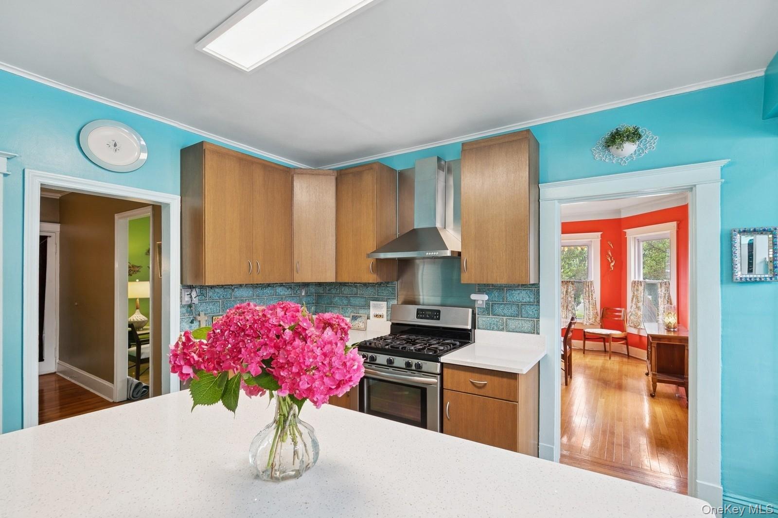 457 Secatogue Avenue, Farmingdale, NY 11735