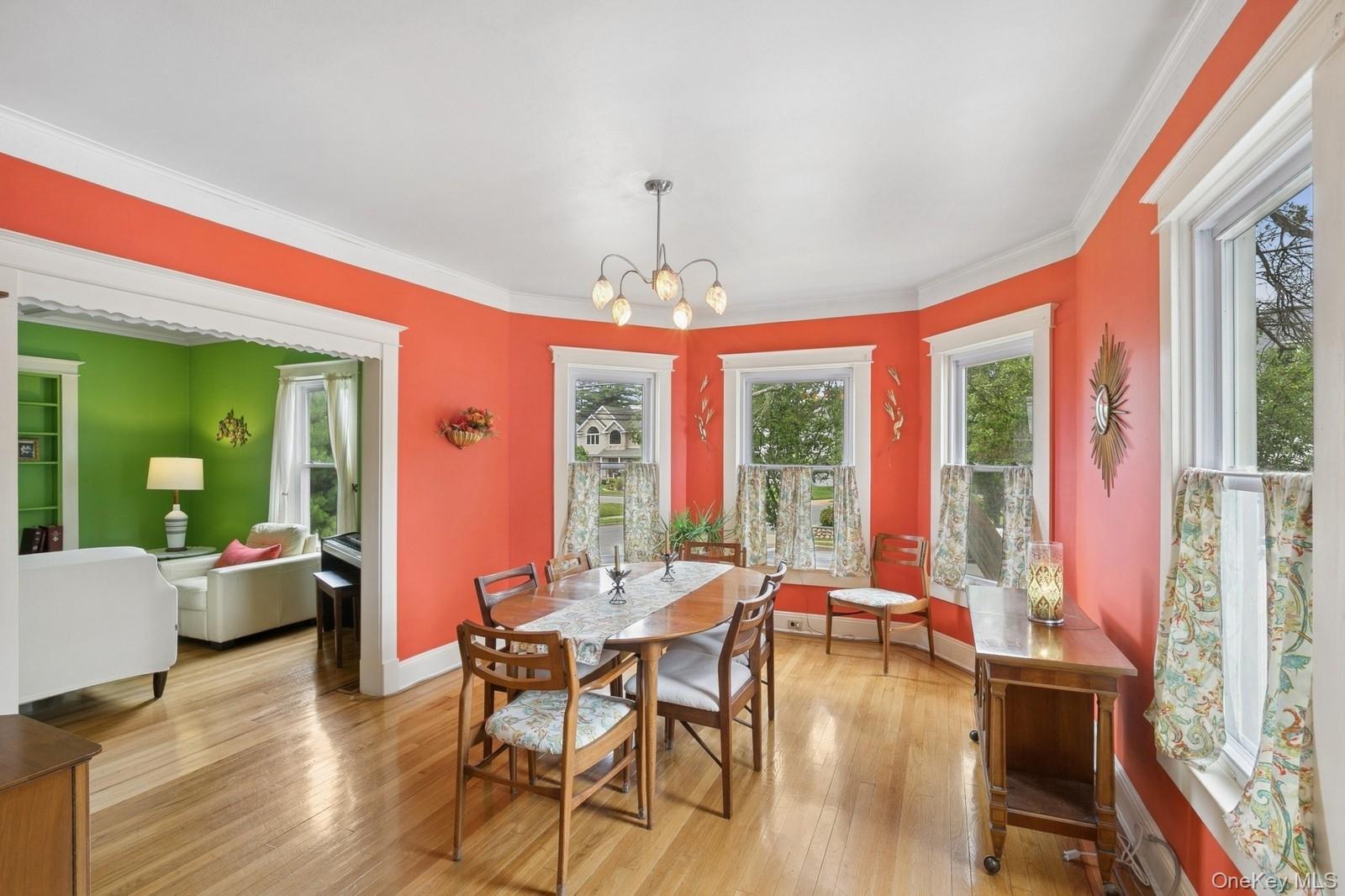 457 Secatogue Avenue, Farmingdale, NY 11735