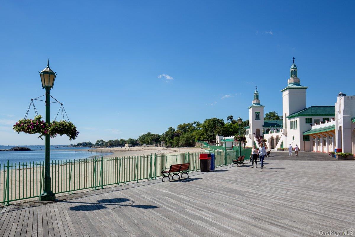 15 Roosevelt Avenue, Rye, NY 10580