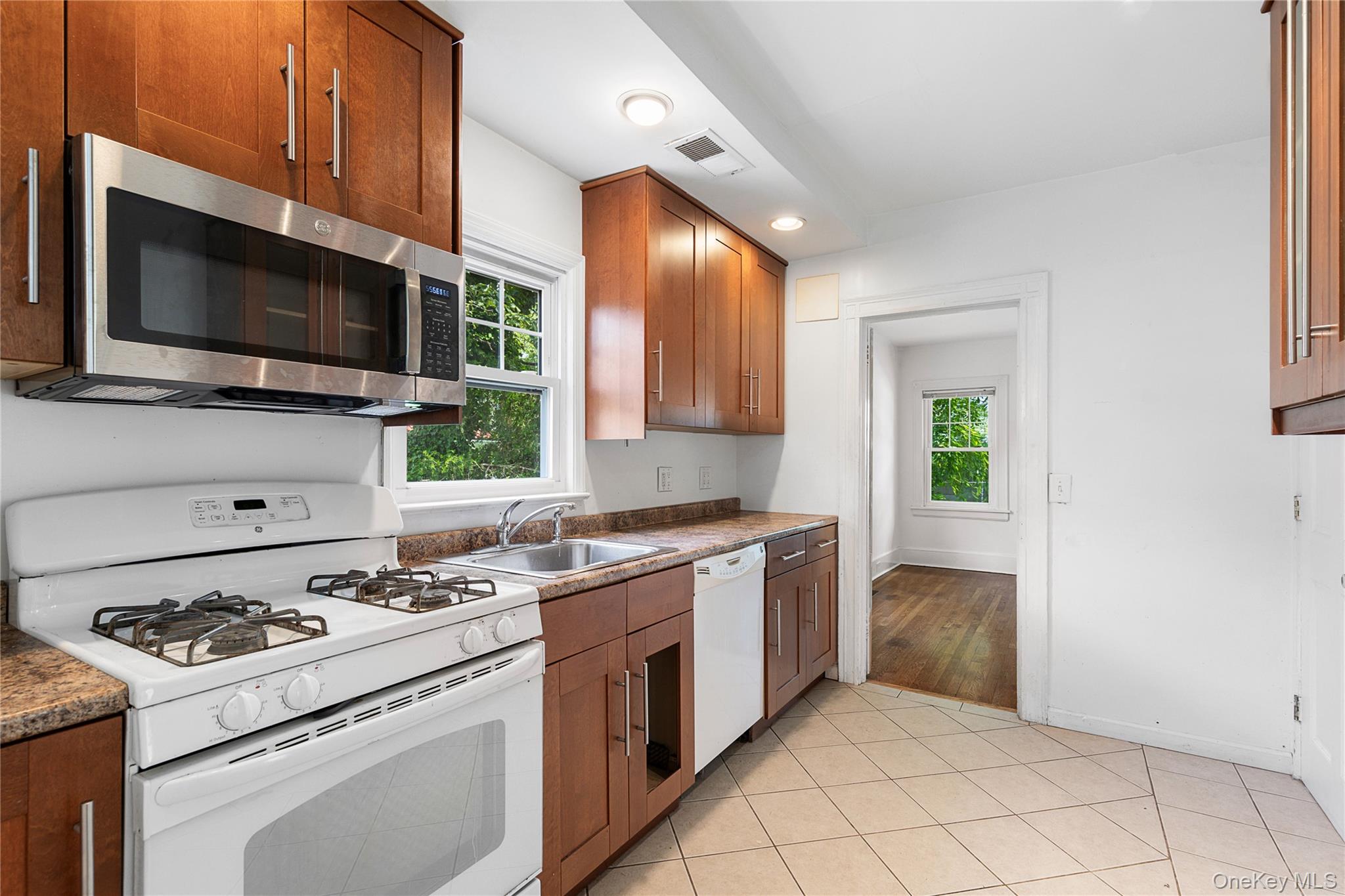 15 Roosevelt Avenue, Rye, NY 10580