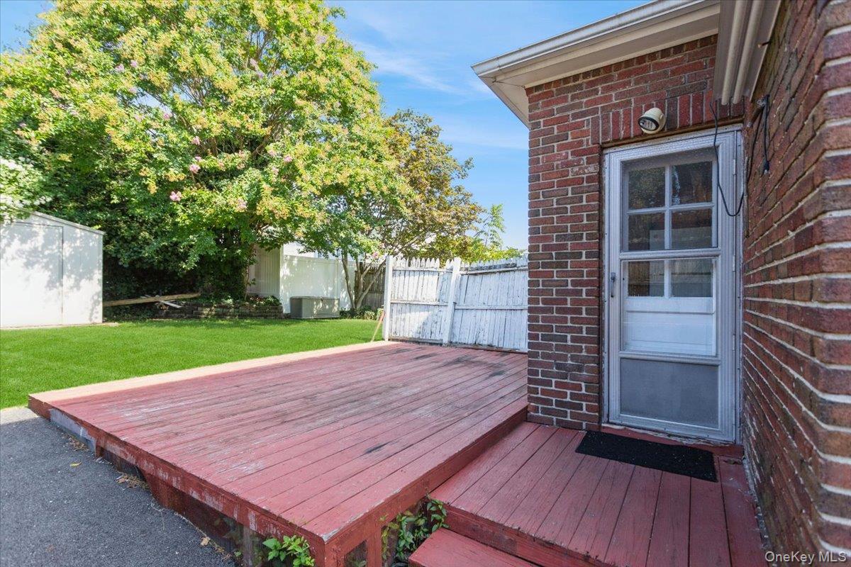 7 Flower Street, New Rochelle, NY 10801