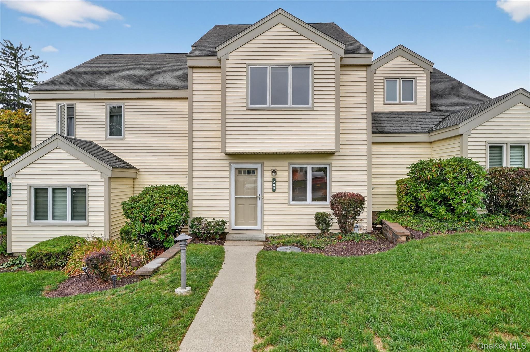 204 Stoneway Lane, Peekskill, NY 10566