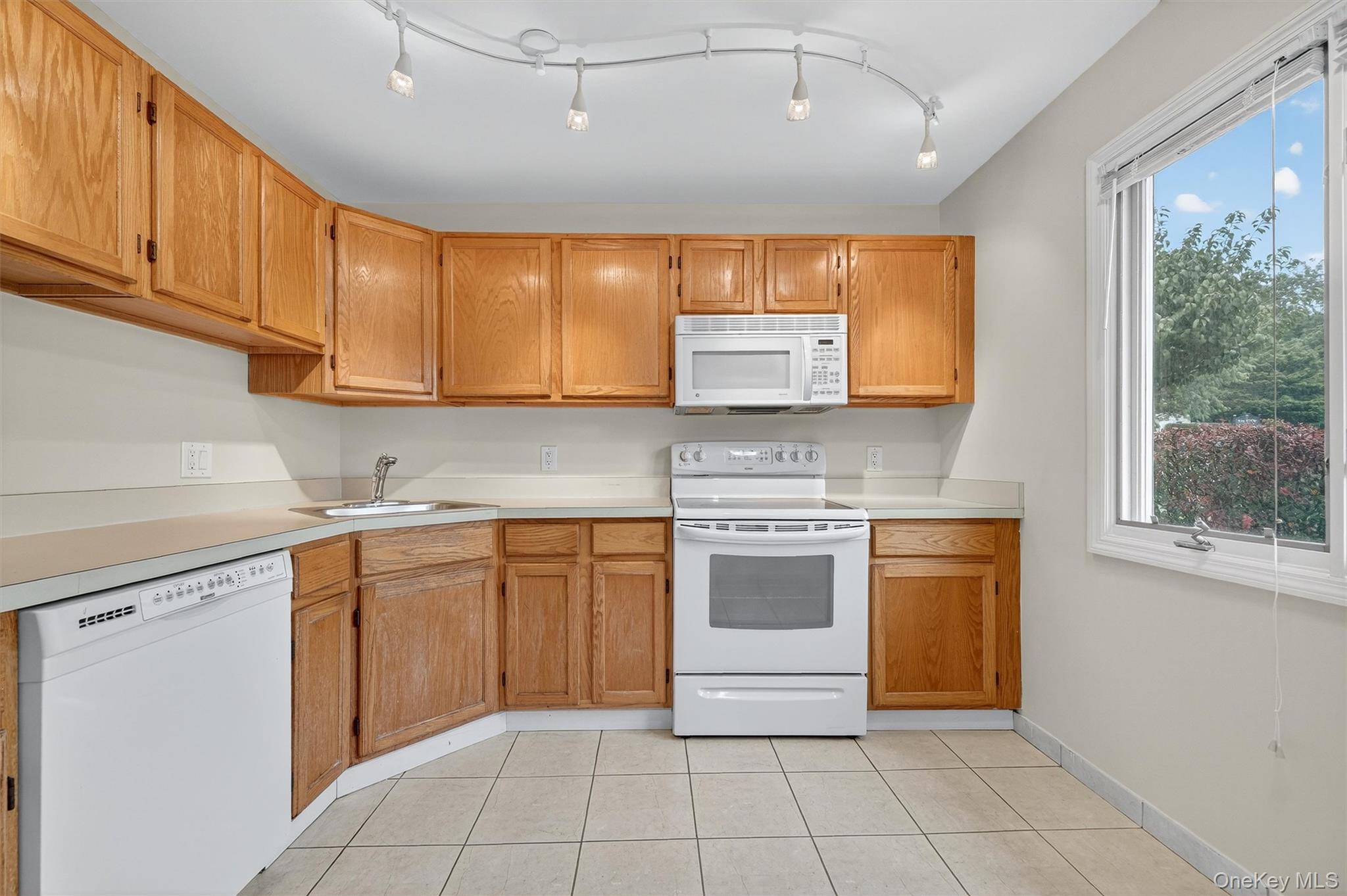 204 Stoneway Lane, Peekskill, NY 10566