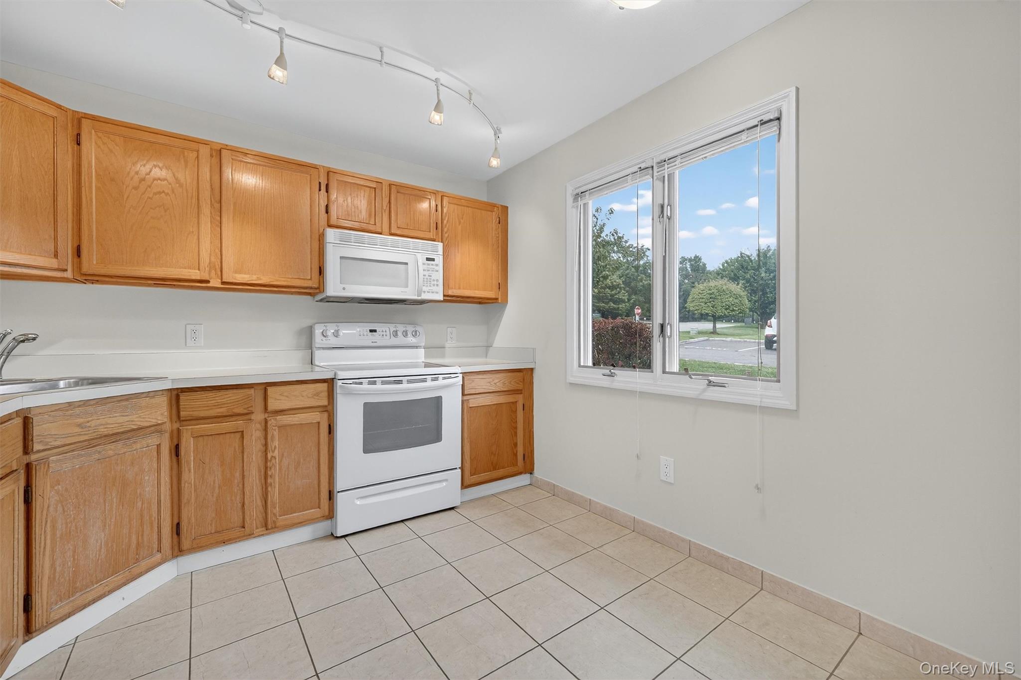 204 Stoneway Lane, Peekskill, NY 10566