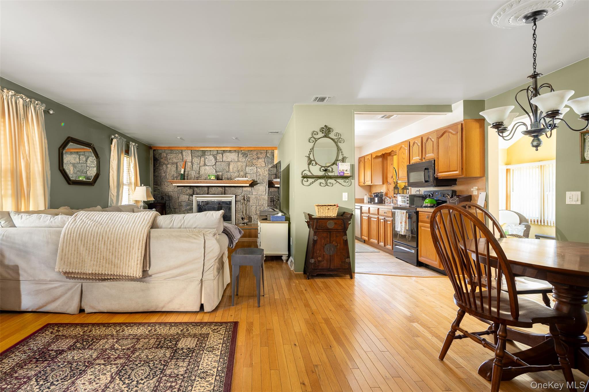 84 Country Club Road, Bellport Village, NY 11713