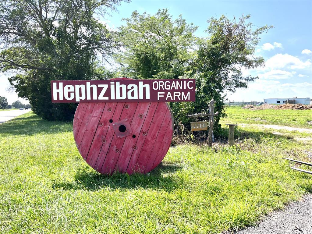 1117 Cross River Drive, Riverhead, NY 11901