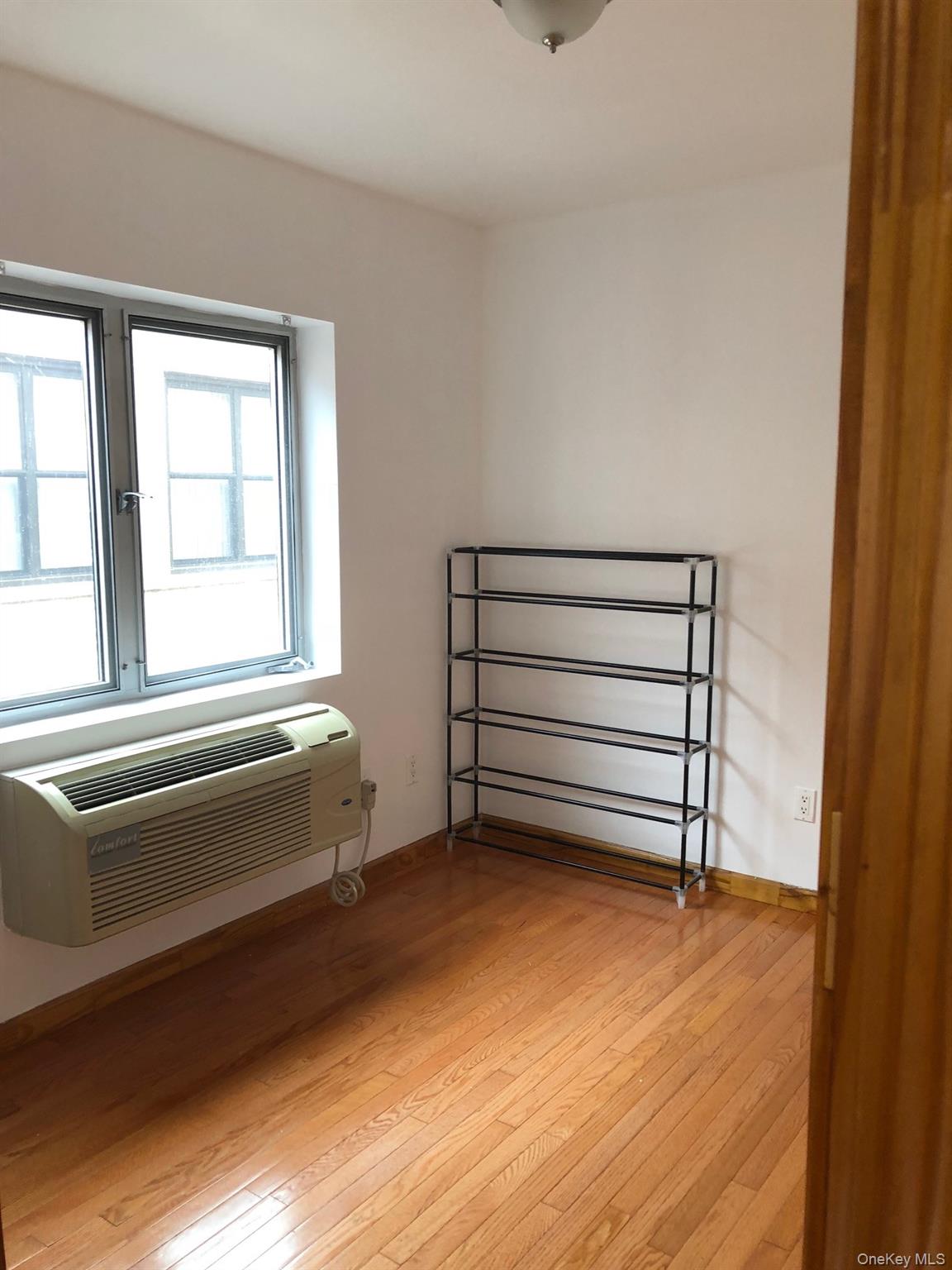 147-30 Barclay Avenue # 3B, Flushing, NY 11355