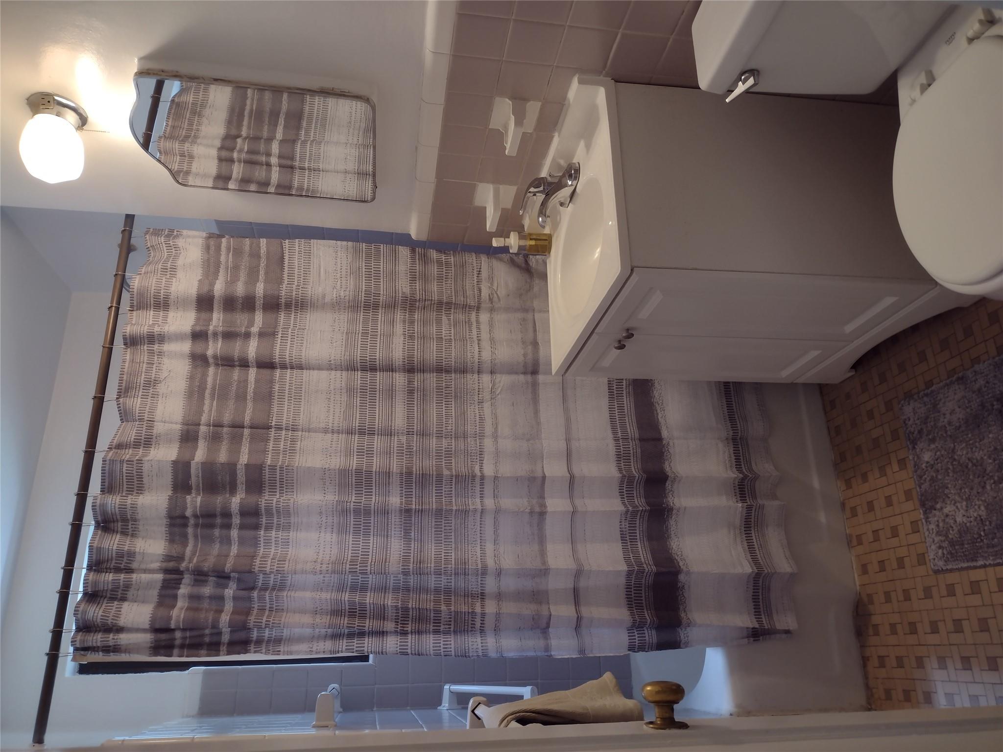 242-52 Horace Harding # 2, Douglaston, NY 11362