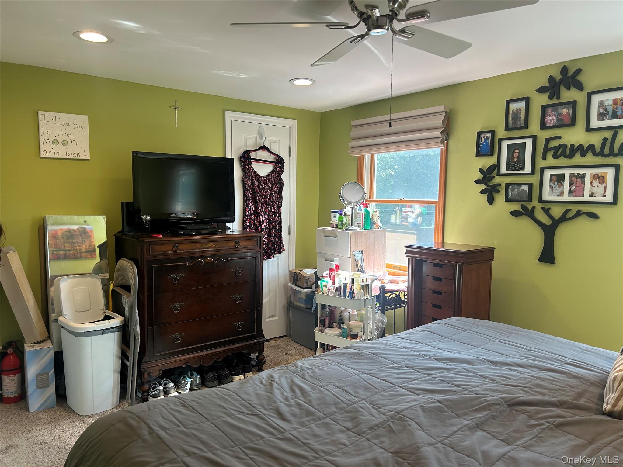 14 Eastwood Drive, North Babylon, NY 11703