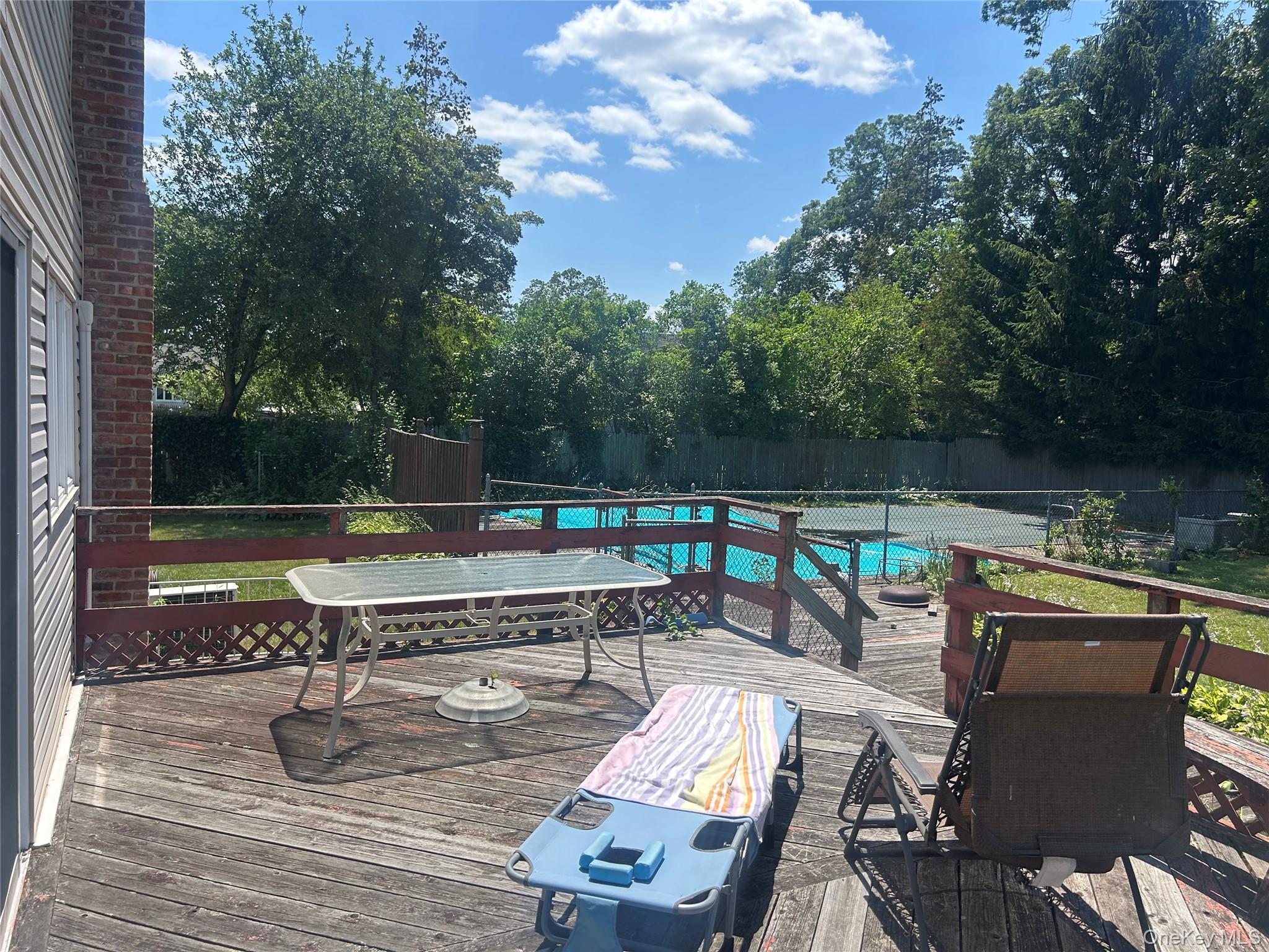 14 Eastwood Drive, North Babylon, NY 11703