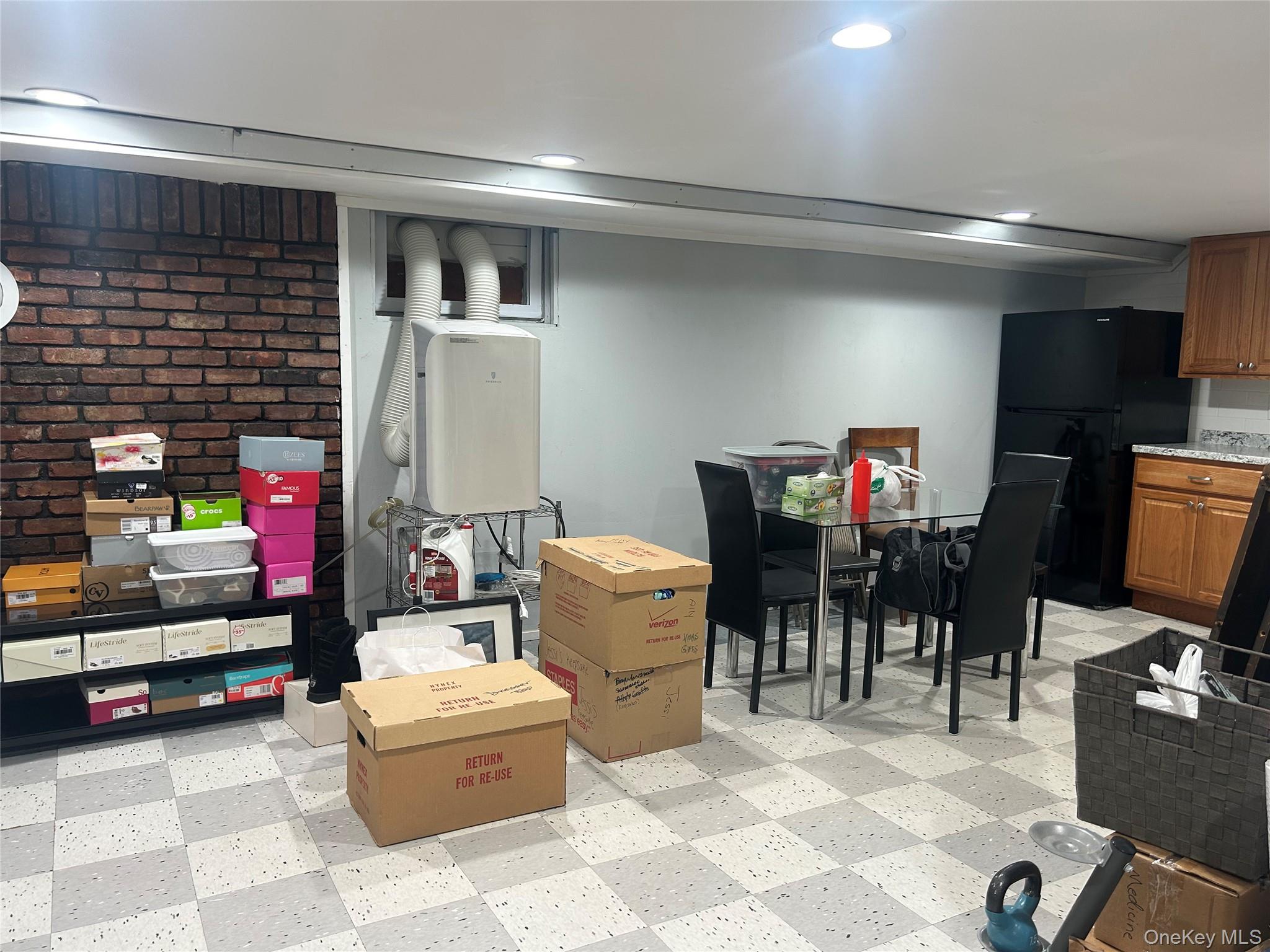 14 Eastwood Drive, North Babylon, NY 11703