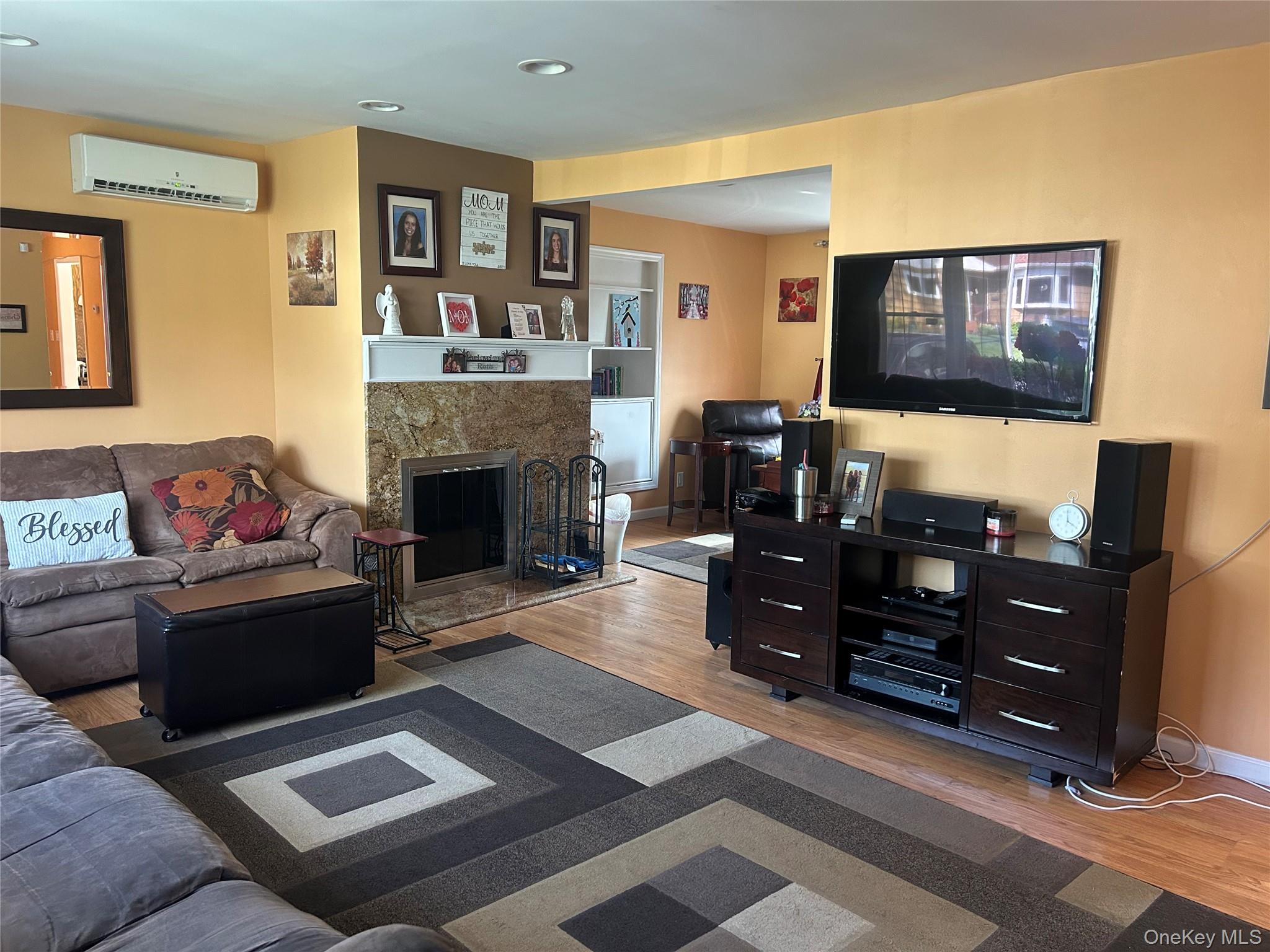 14 Eastwood Drive, North Babylon, NY 11703