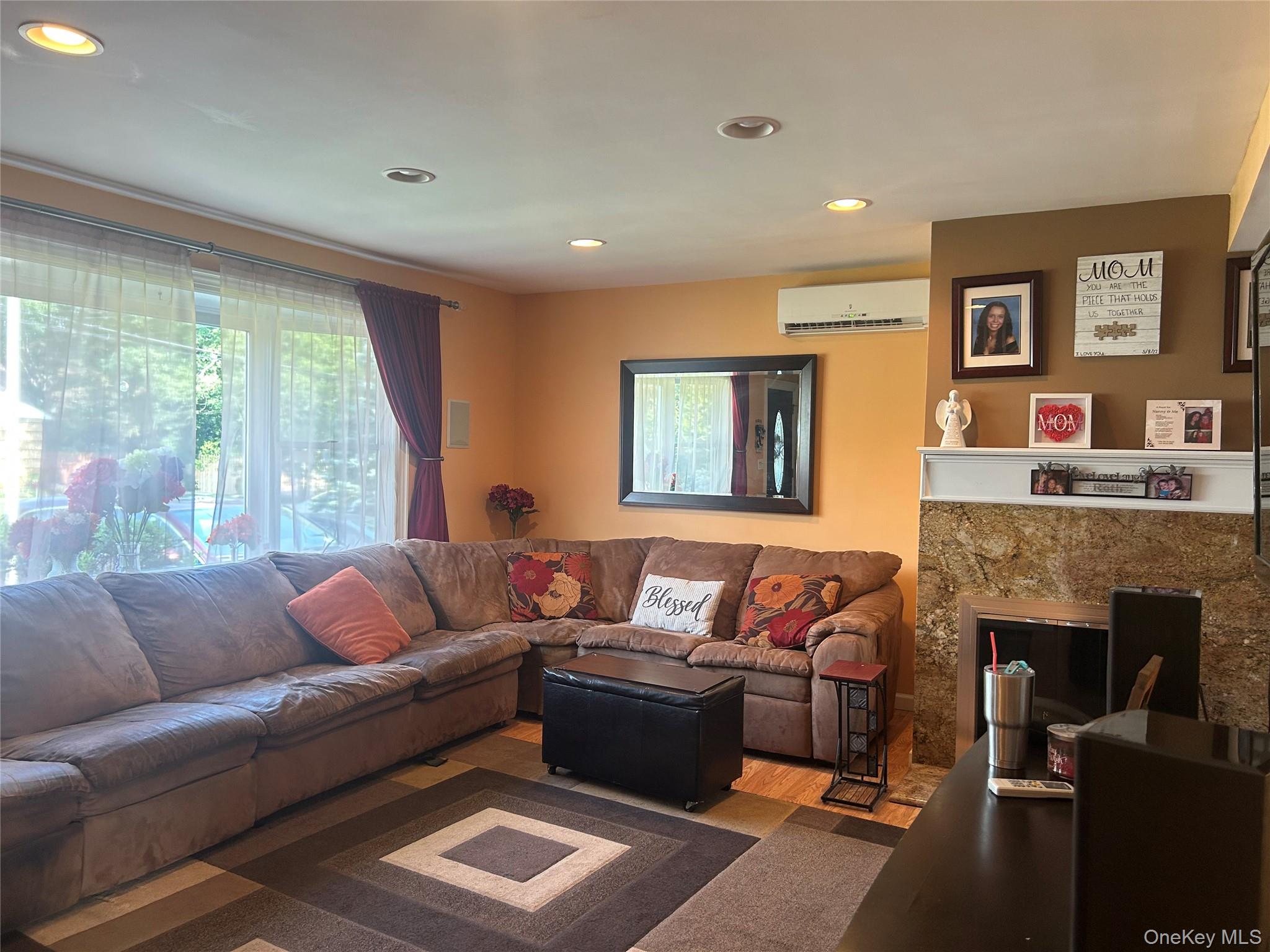 14 Eastwood Drive, North Babylon, NY 11703