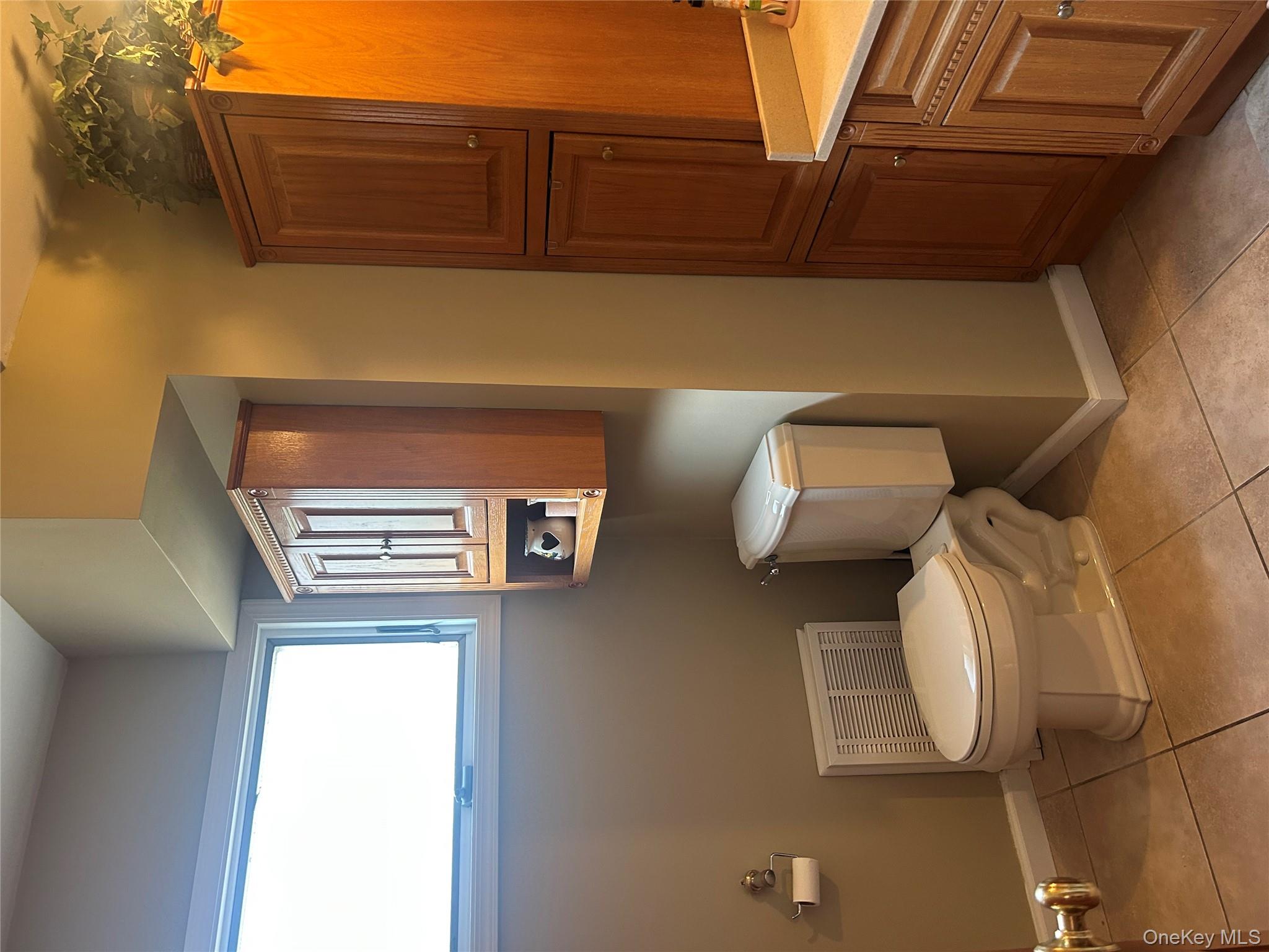 14 Eastwood Drive, North Babylon, NY 11703