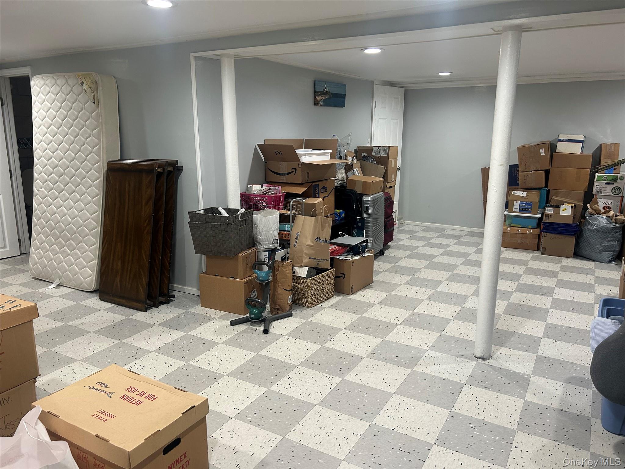 14 Eastwood Drive, North Babylon, NY 11703