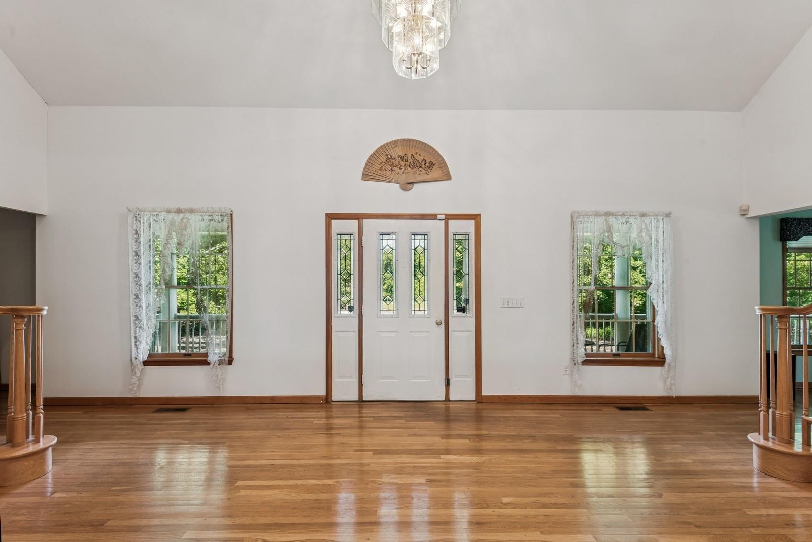 4 Springview Court, East Patchogue, NY 11772