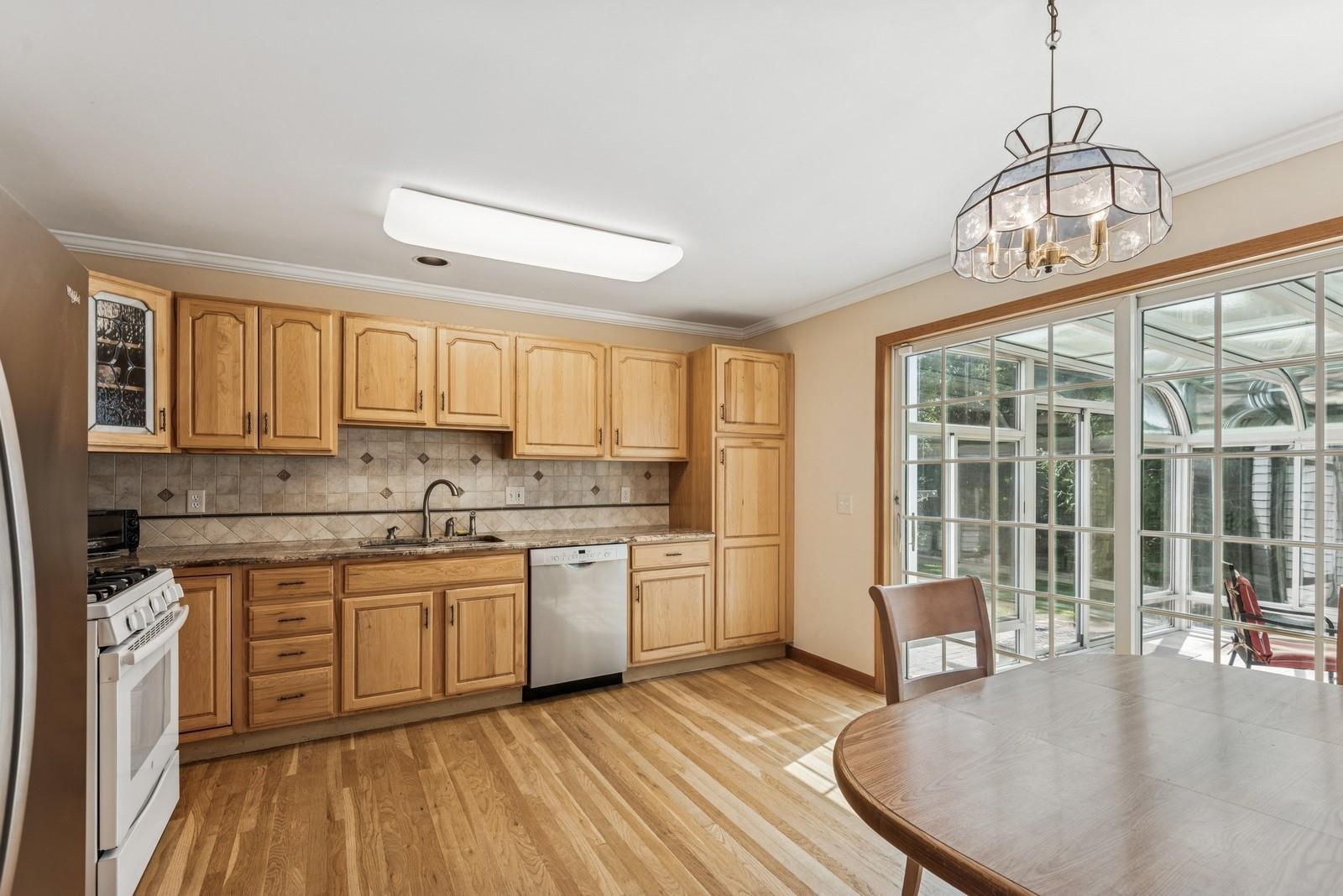 4 Springview Court, East Patchogue, NY 11772