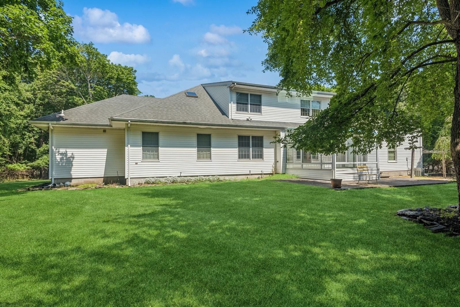 4 Springview Court, East Patchogue, NY 11772