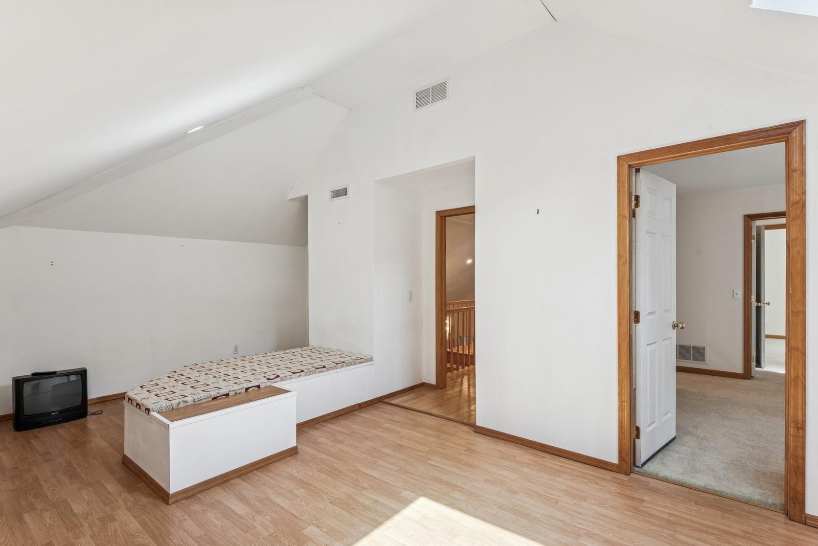 4 Springview Court, East Patchogue, NY 11772