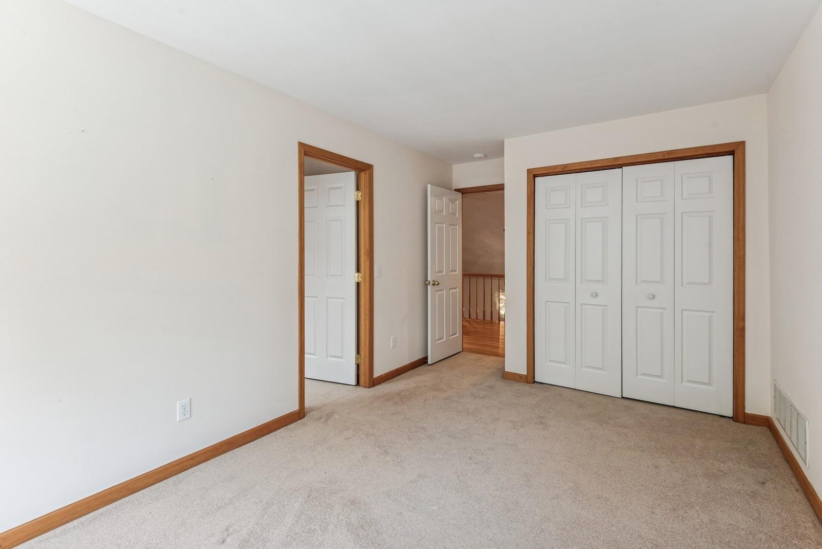 4 Springview Court, East Patchogue, NY 11772