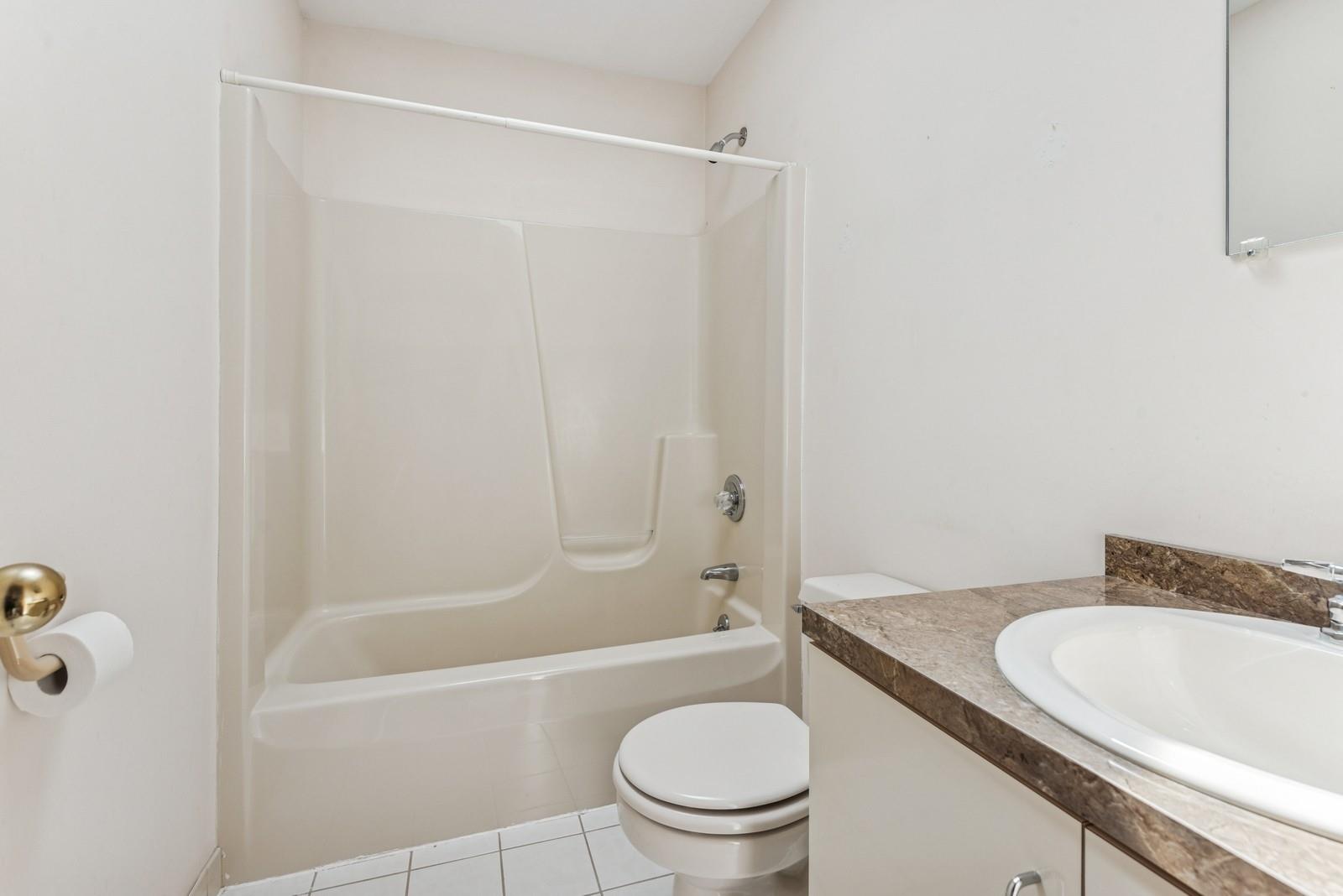 4 Springview Court, East Patchogue, NY 11772