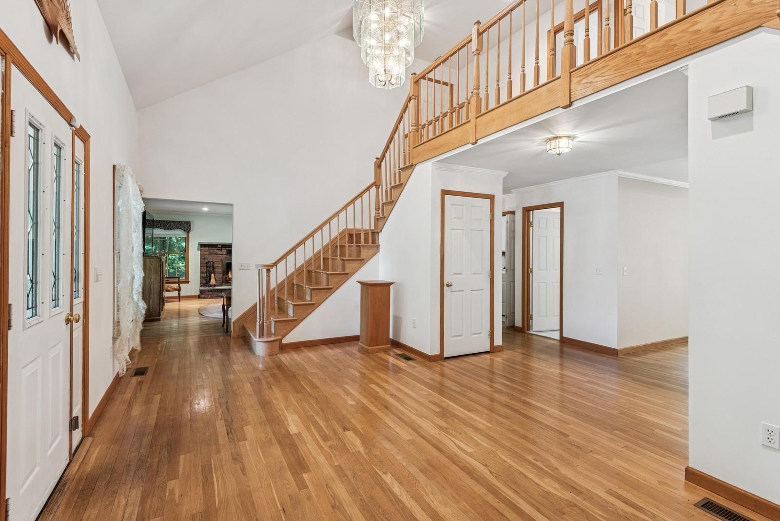 4 Springview Court, East Patchogue, NY 11772