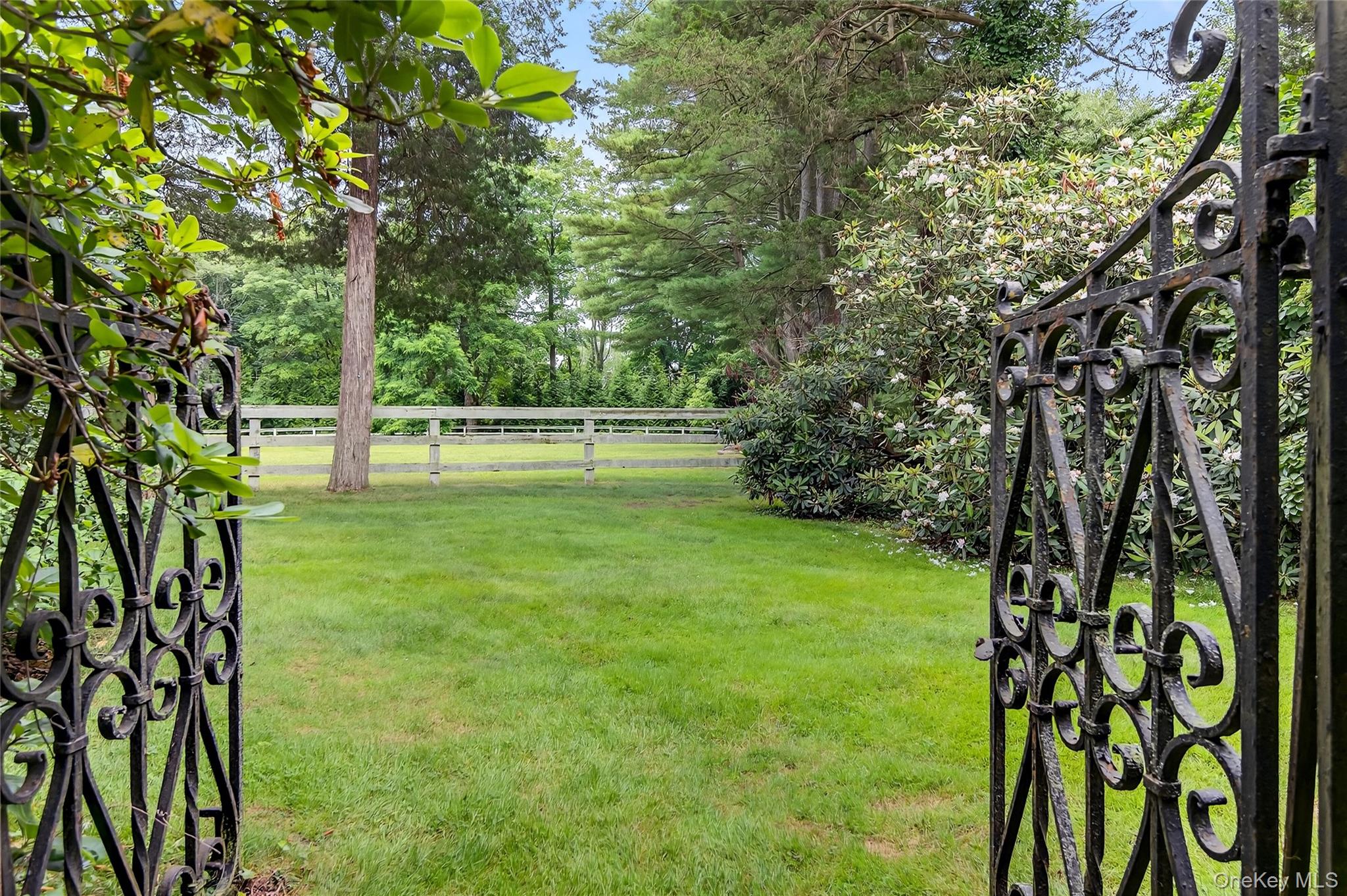 60 Piping Rock Road, Upper Brookville, NY 11545